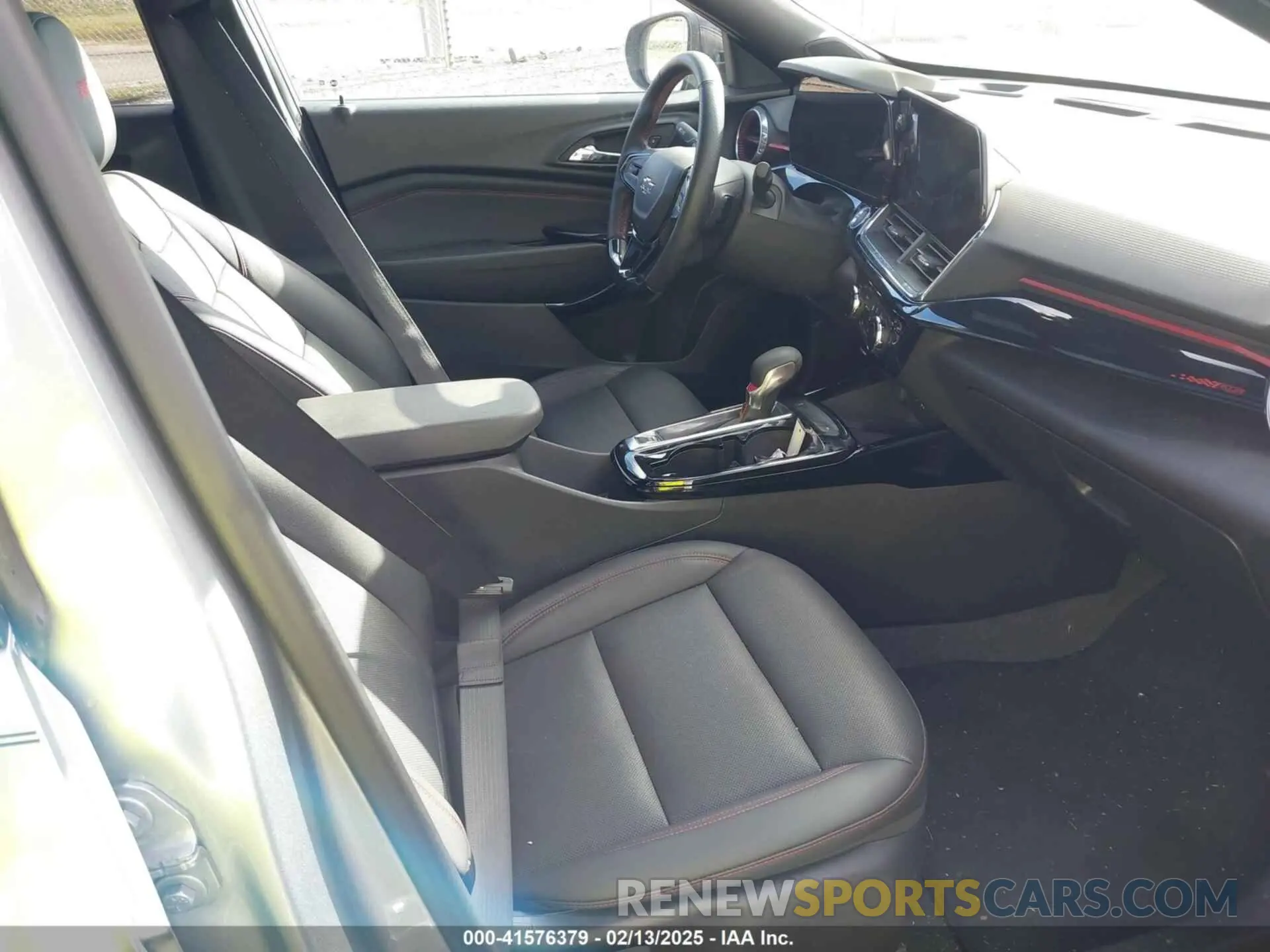 5 Photograph of a damaged car KL77LJEP1SC015431 CHEVROLET TRAX 2025