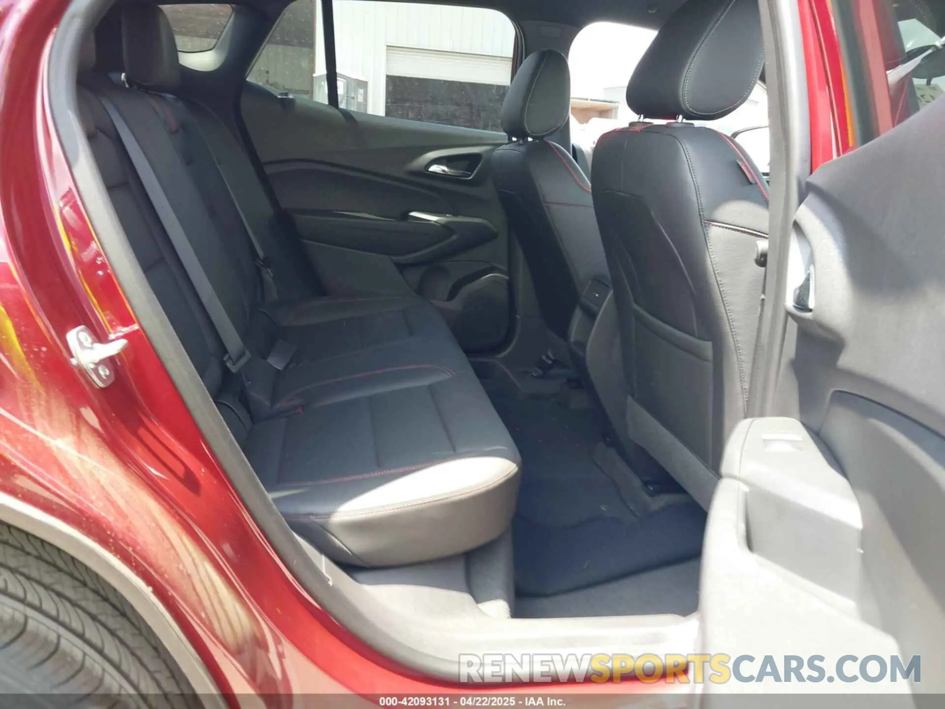 8 Photograph of a damaged car KL77LJEP1SC106702 CHEVROLET TRAX 2025