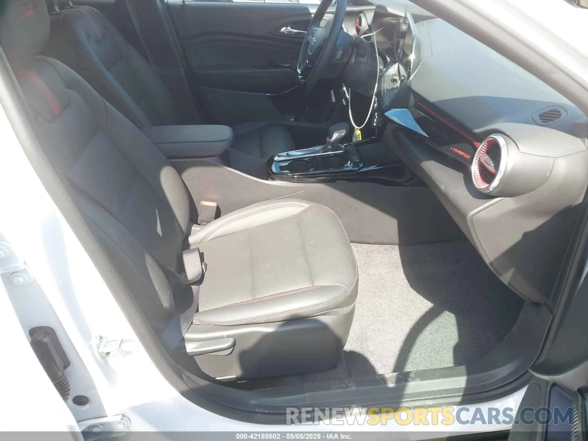 5 Фотография поврежденного автомобиля KL77LJEP1SC165782 CHEVROLET TRAX 2025