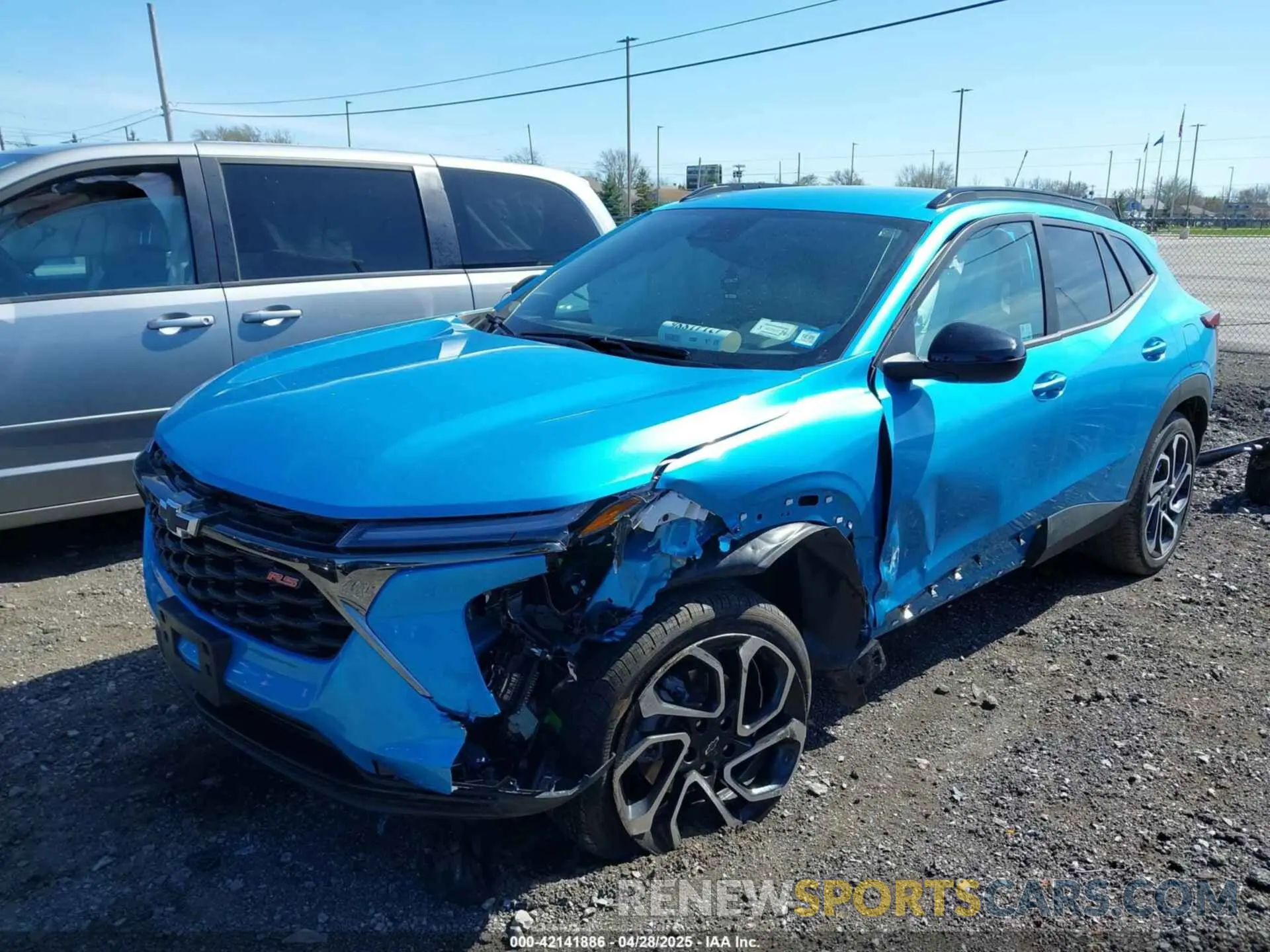 2 Фотография поврежденного автомобиля KL77LJEP3SC111433 CHEVROLET TRAX 2025