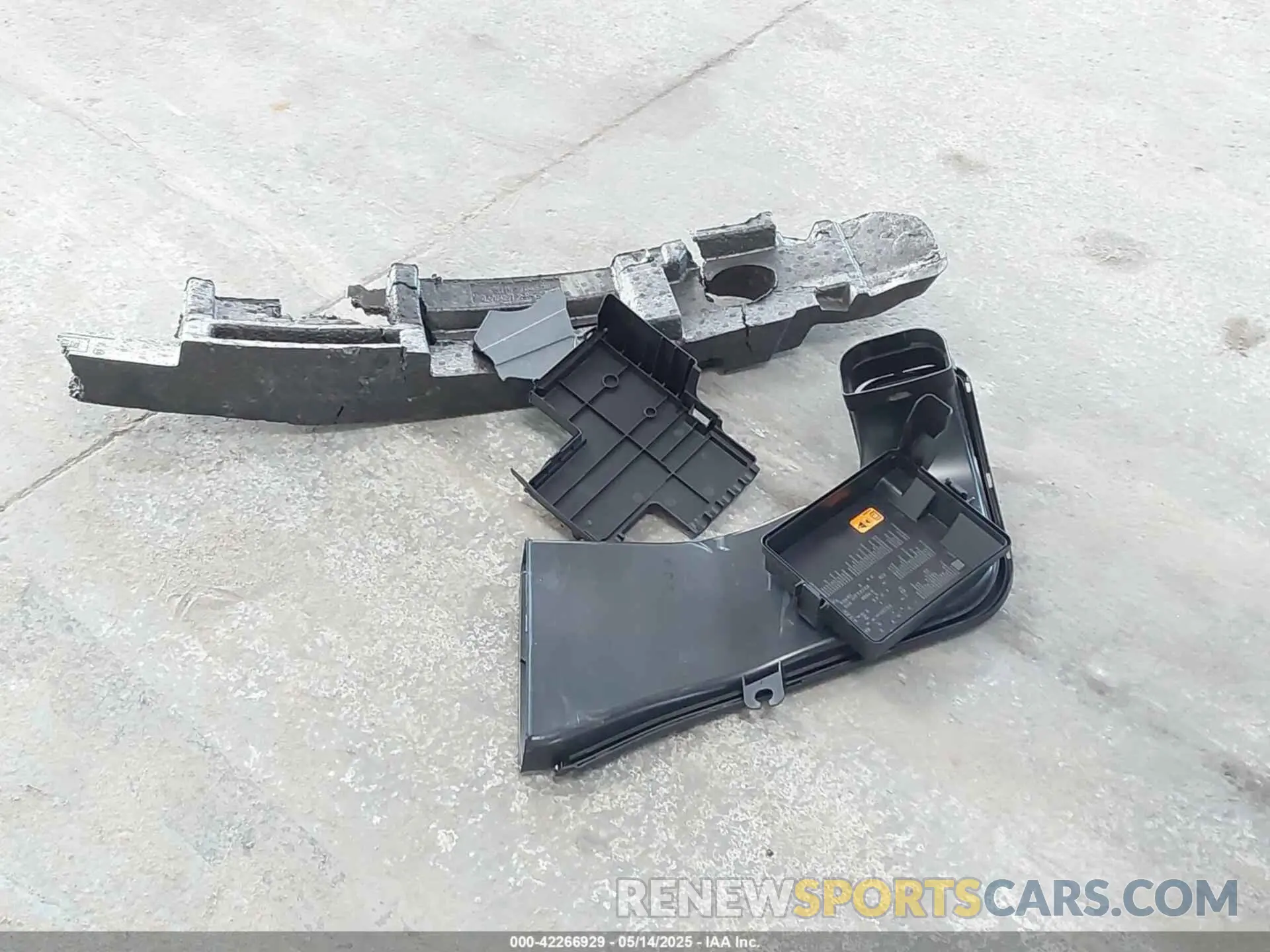 12 Photograph of a damaged car KL77LJEPXSC163836 CHEVROLET TRAX 2025
