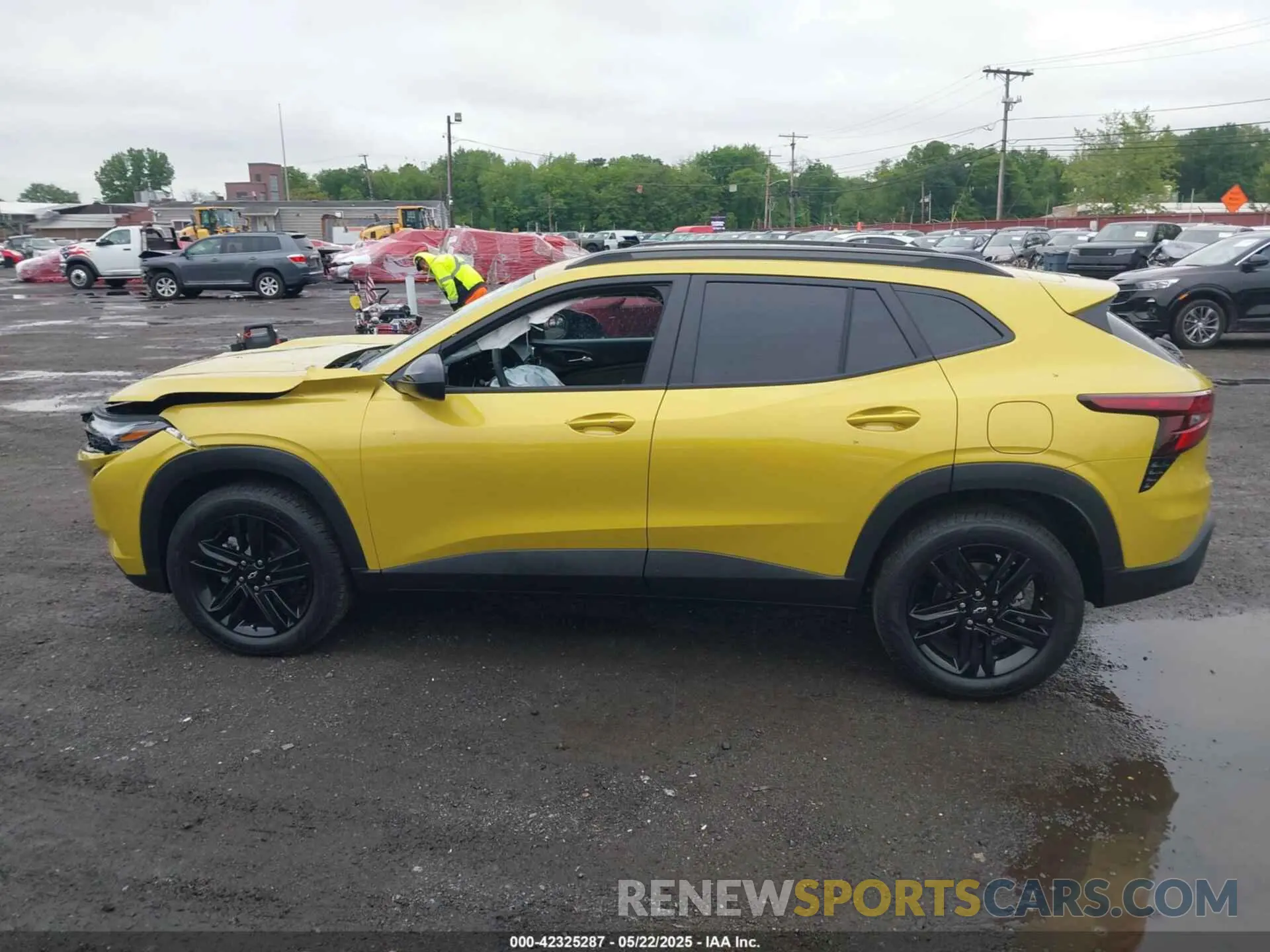 14 Photograph of a damaged car KL77LKEP2SC124485 CHEVROLET TRAX 2025