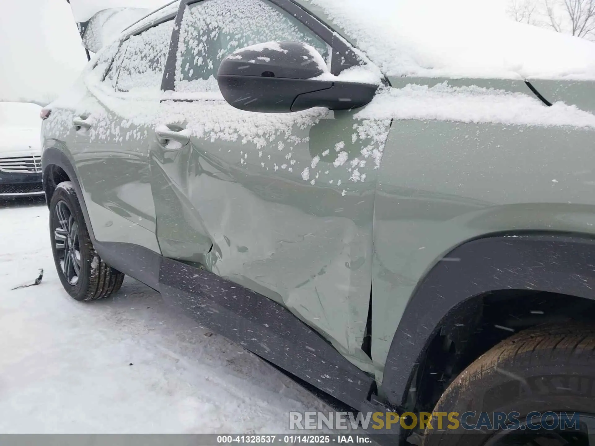 6 Photograph of a damaged car KL77LKEP4SC026610 CHEVROLET TRAX 2025