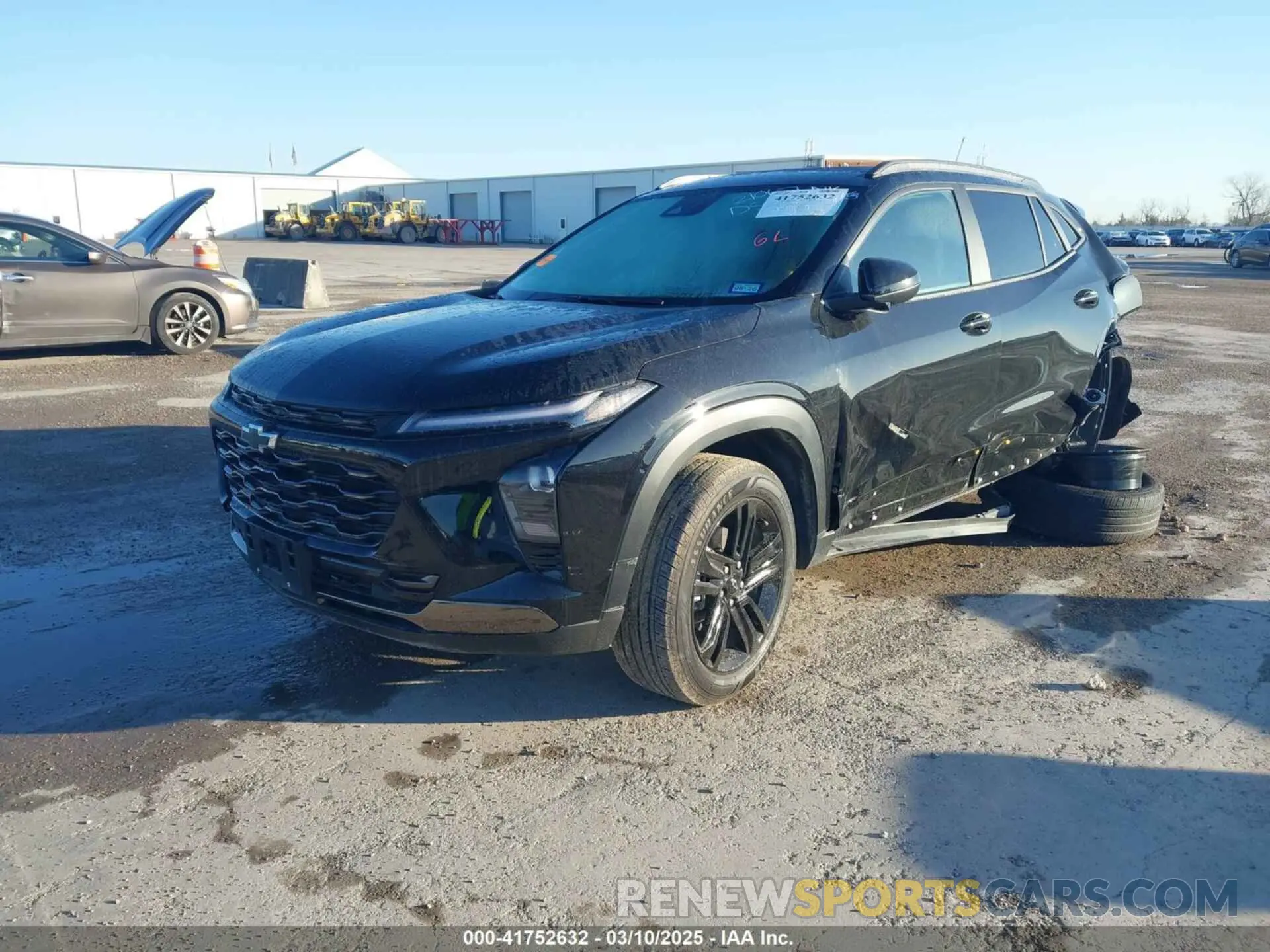 2 Фотография поврежденного автомобиля KL77LKEP4SC035310 CHEVROLET TRAX 2025