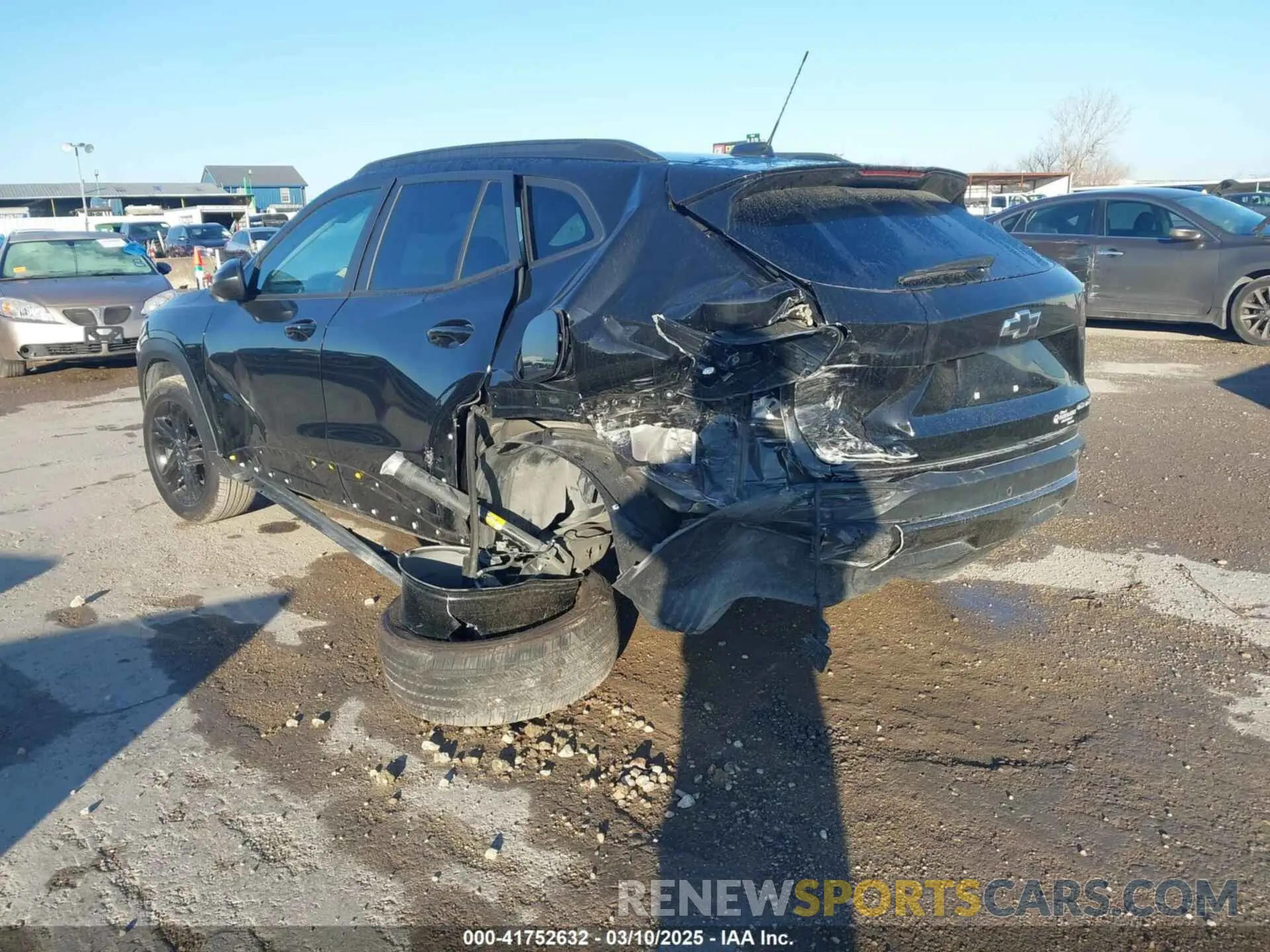 3 Фотография поврежденного автомобиля KL77LKEP4SC035310 CHEVROLET TRAX 2025