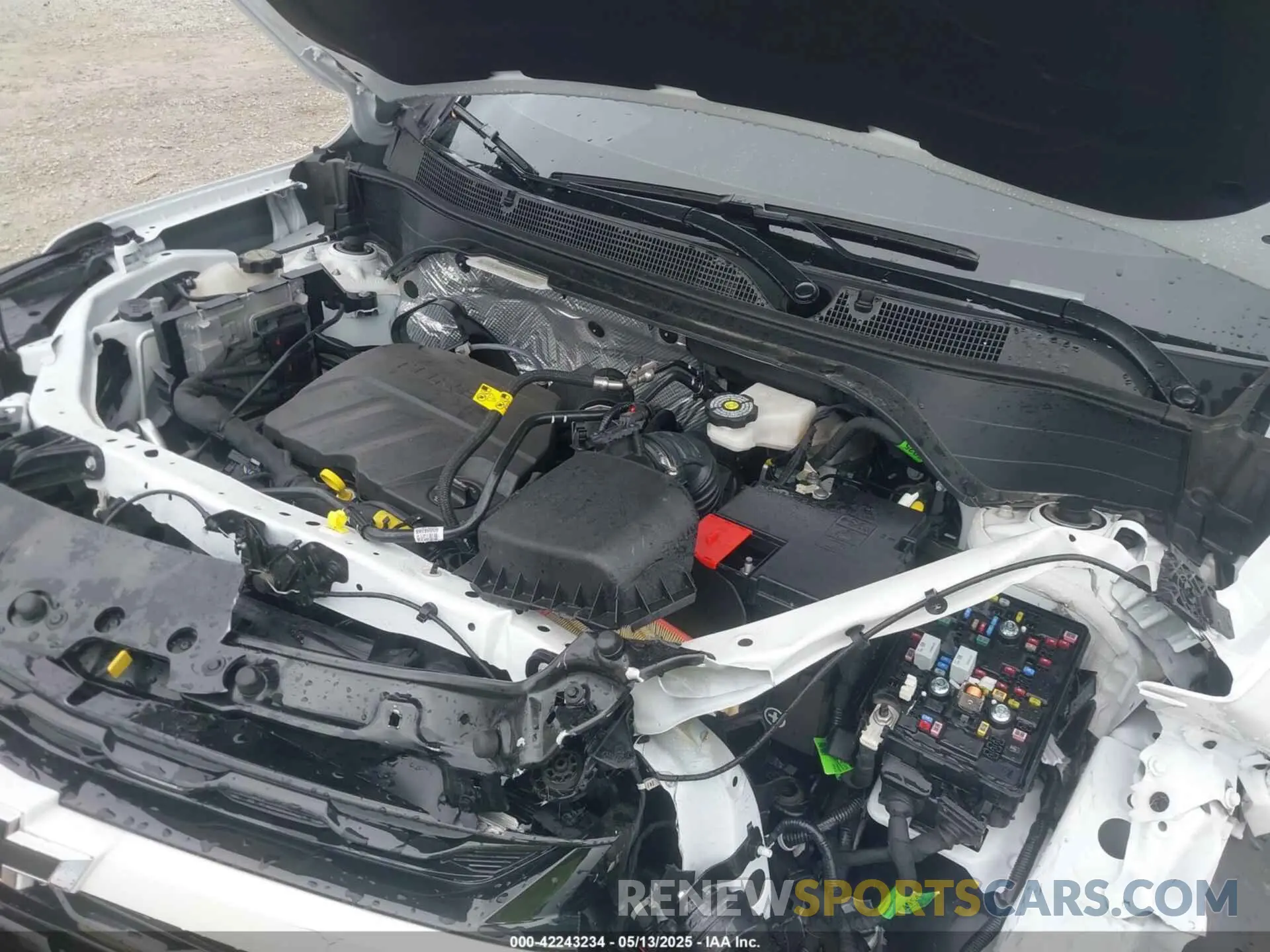 10 Фотография поврежденного автомобиля KL77LKEP4SC086886 CHEVROLET TRAX 2025