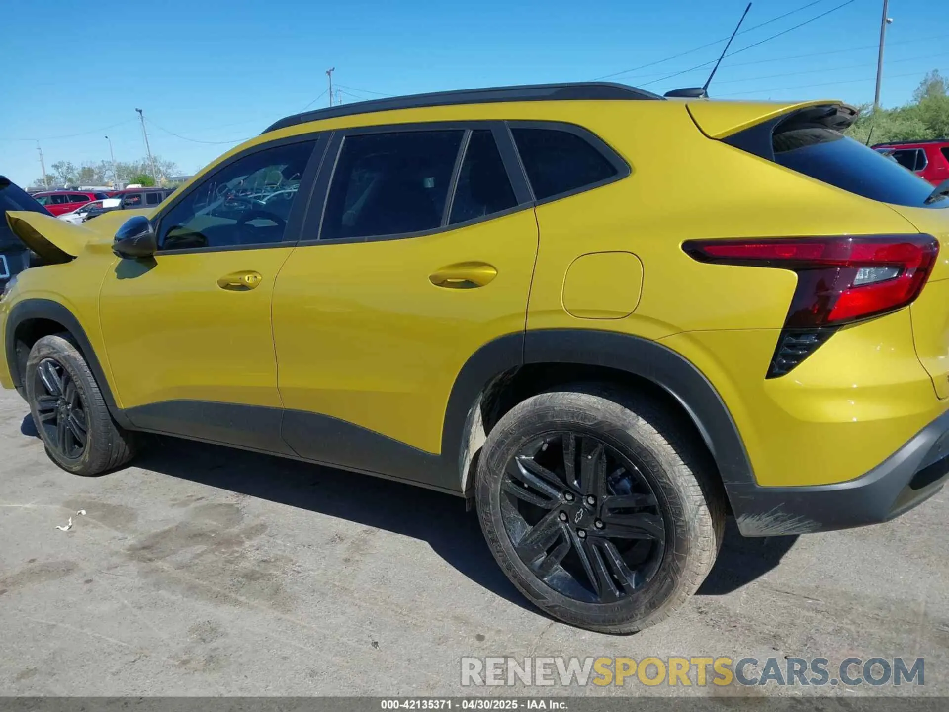 14 Photograph of a damaged car KL77LKEP4SC106926 CHEVROLET TRAX 2025