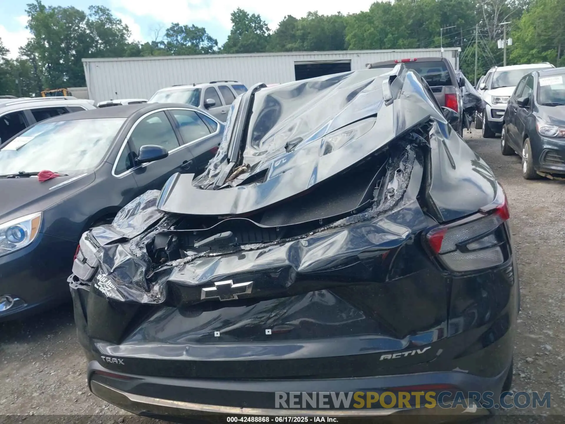 16 Photograph of a damaged car KL77LKEP9SC071882 CHEVROLET TRAX 2025