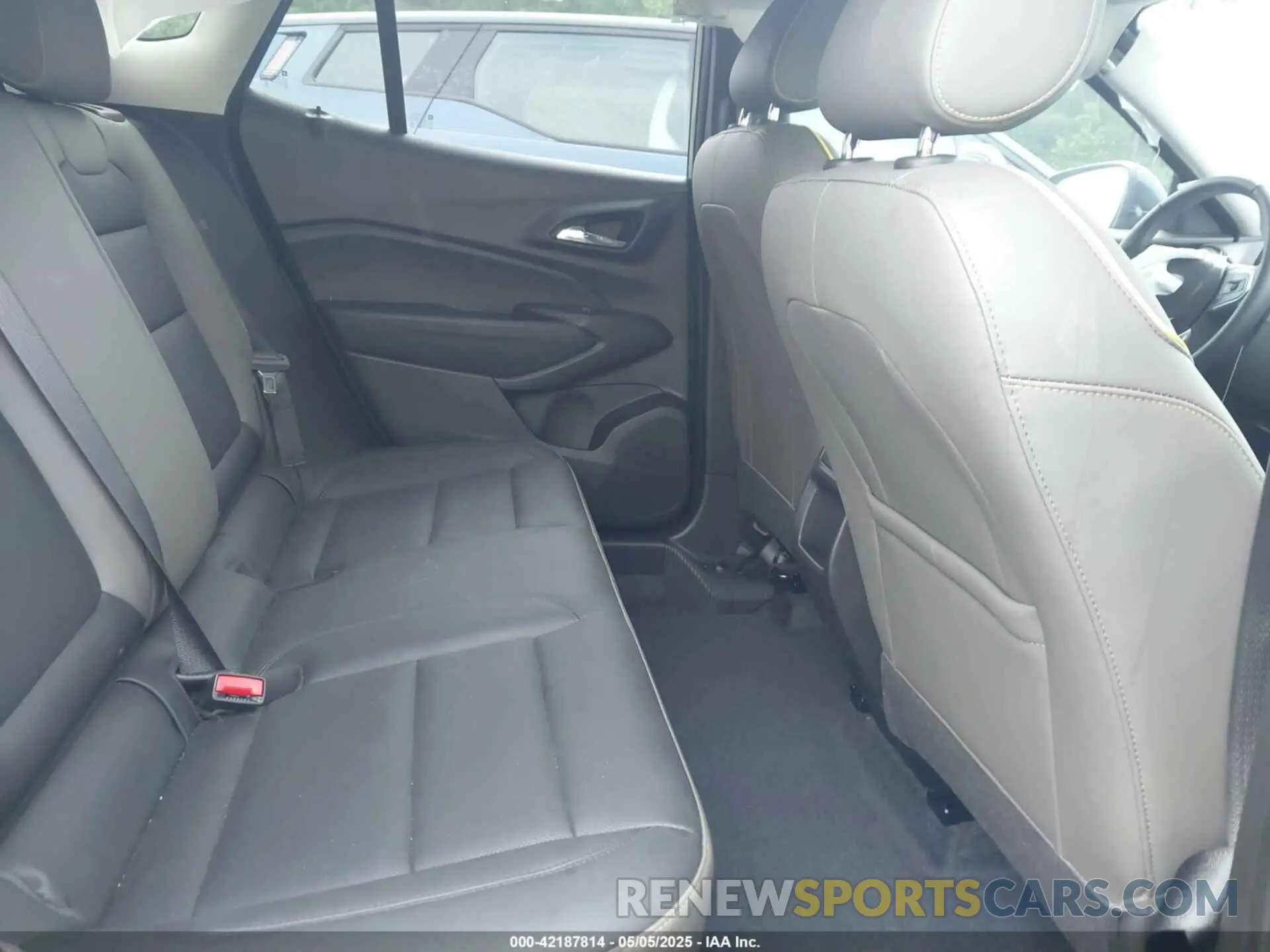 8 Фотография поврежденного автомобиля KL77LKEP9SC126850 CHEVROLET TRAX 2025