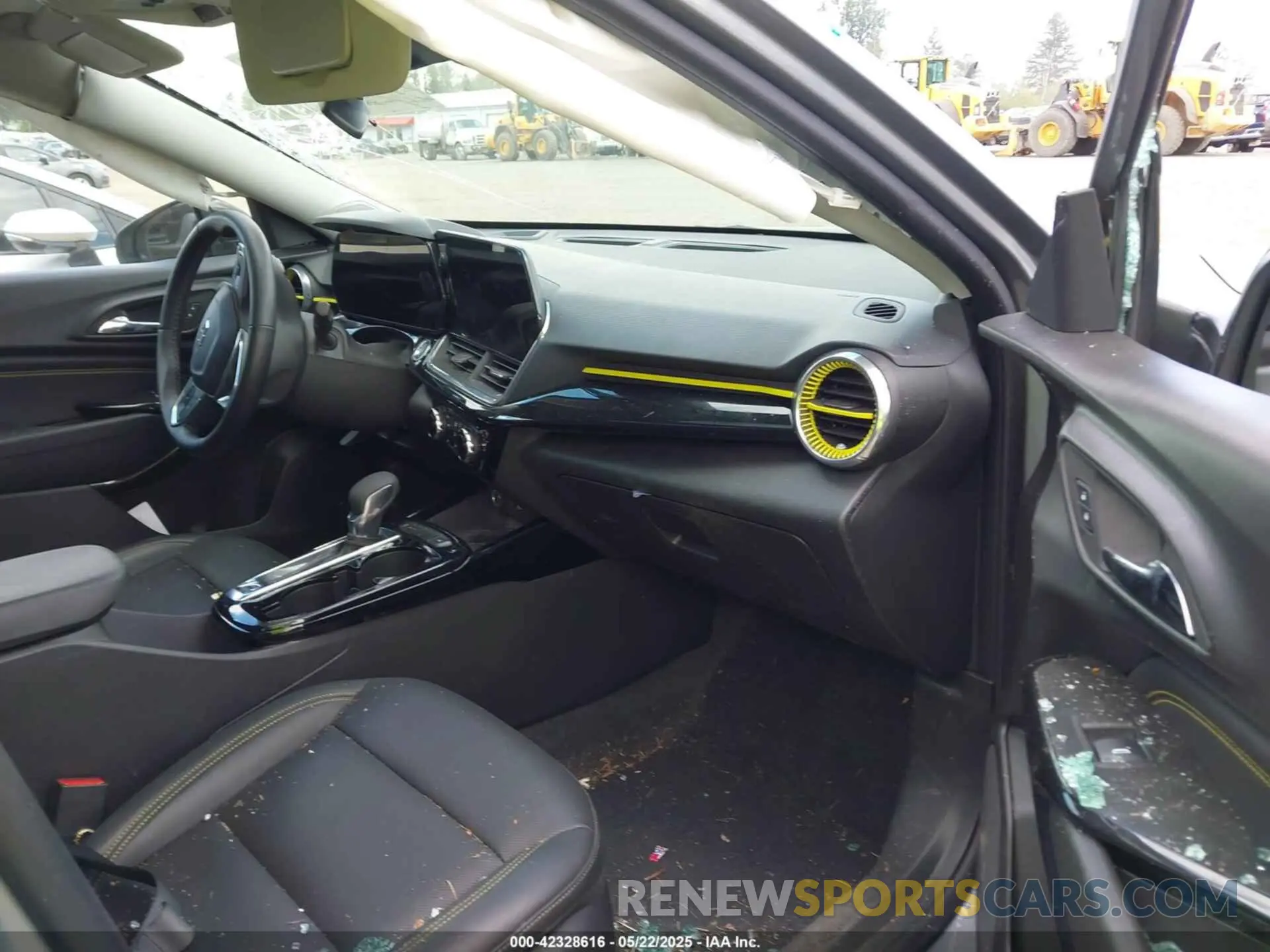 5 Фотография поврежденного автомобиля KL77LKEPXSC004790 CHEVROLET TRAX 2025