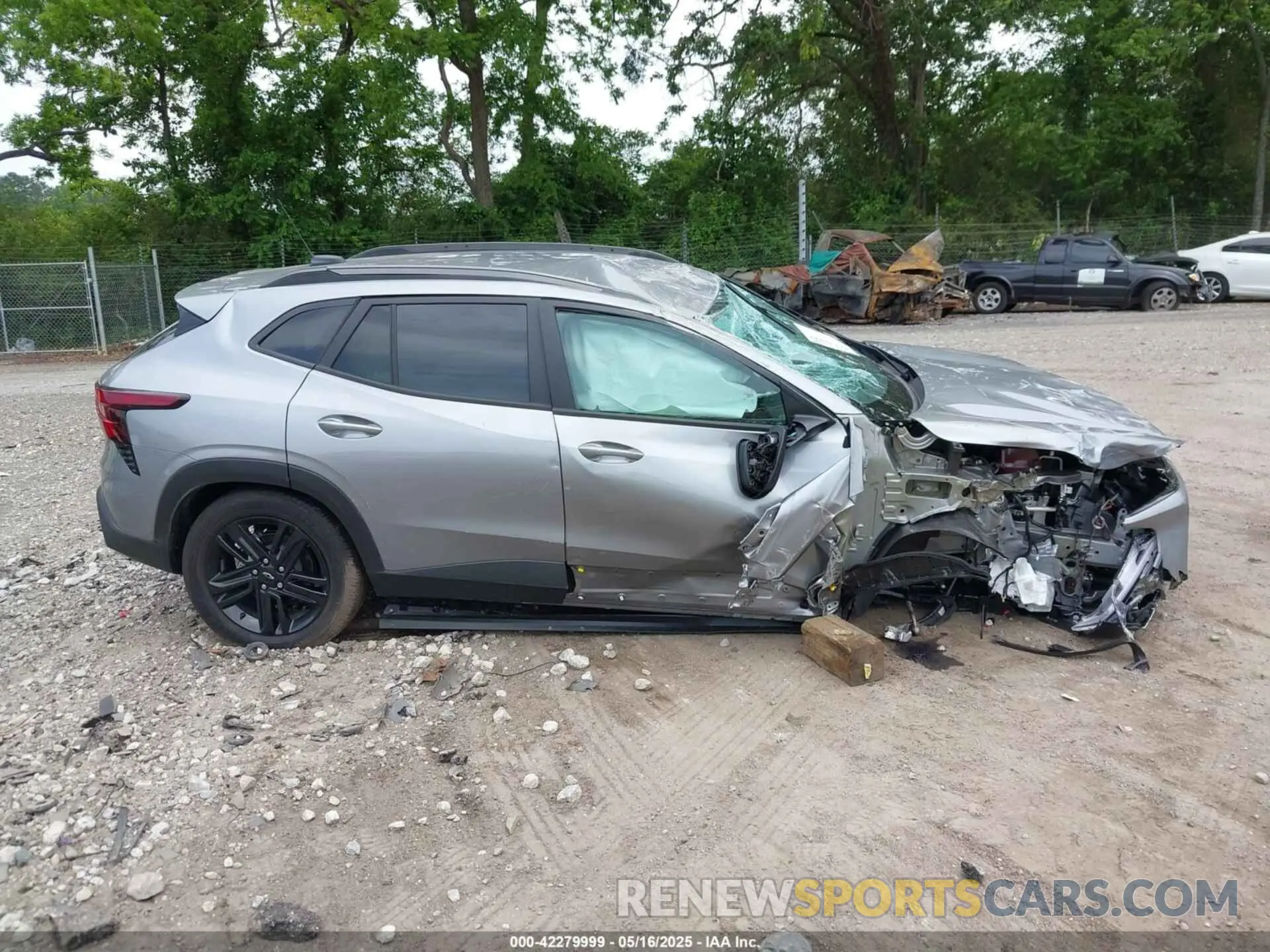 12 Фотография поврежденного автомобиля KL77LKEPXSC161932 CHEVROLET TRAX 2025
