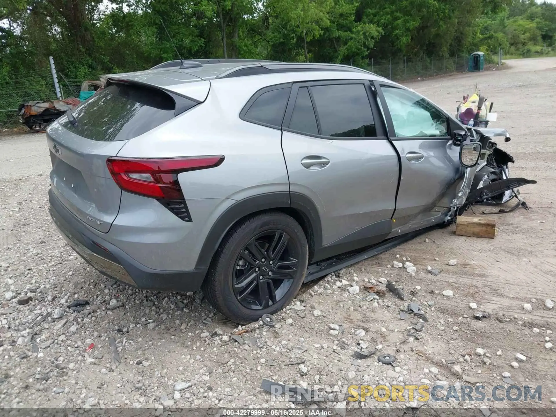 4 Фотография поврежденного автомобиля KL77LKEPXSC161932 CHEVROLET TRAX 2025
