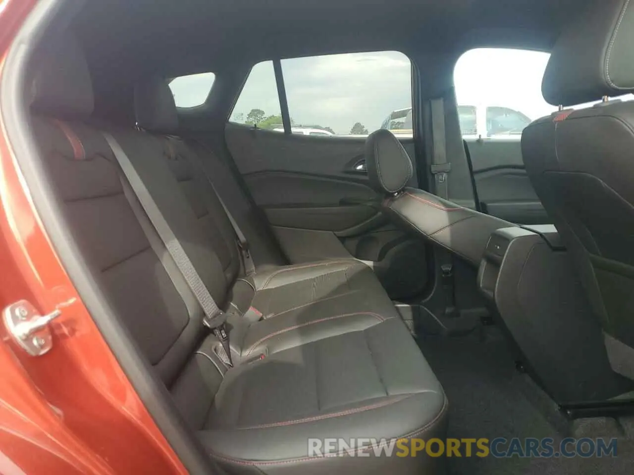 11 Photograph of a damaged car KL77LJE20RC120007 CHEVROLET TRAX 2RS 2024