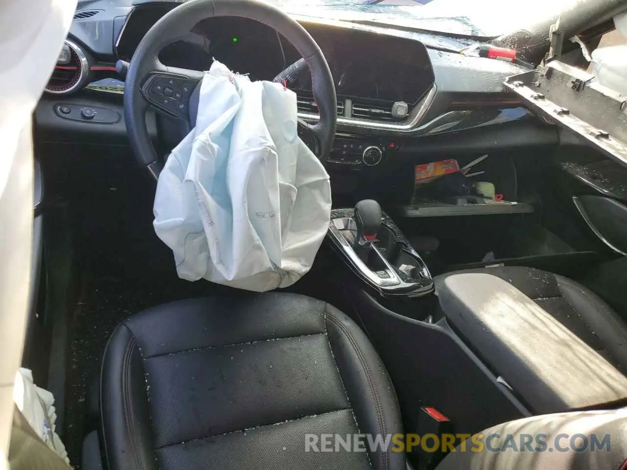 8 Фотография поврежденного автомобиля KL77LJE21RC007568 CHEVROLET TRAX 2RS 2024
