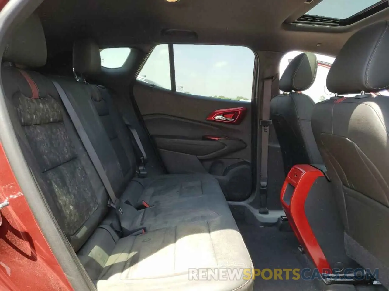 10 Photograph of a damaged car KL77LJE26RC141508 CHEVROLET TRAX 2RS 2024