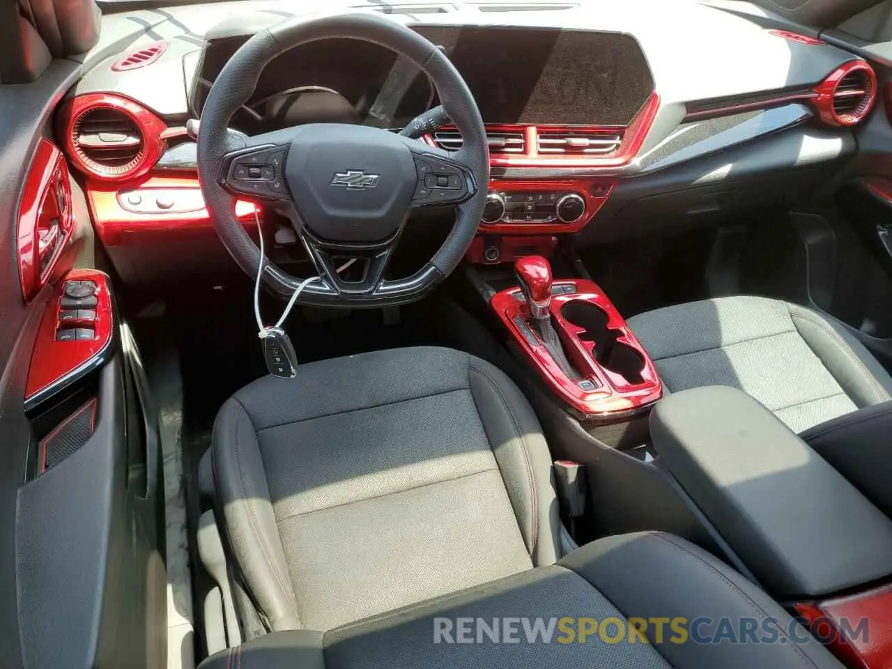 8 Photograph of a damaged car KL77LJE26RC141508 CHEVROLET TRAX 2RS 2024