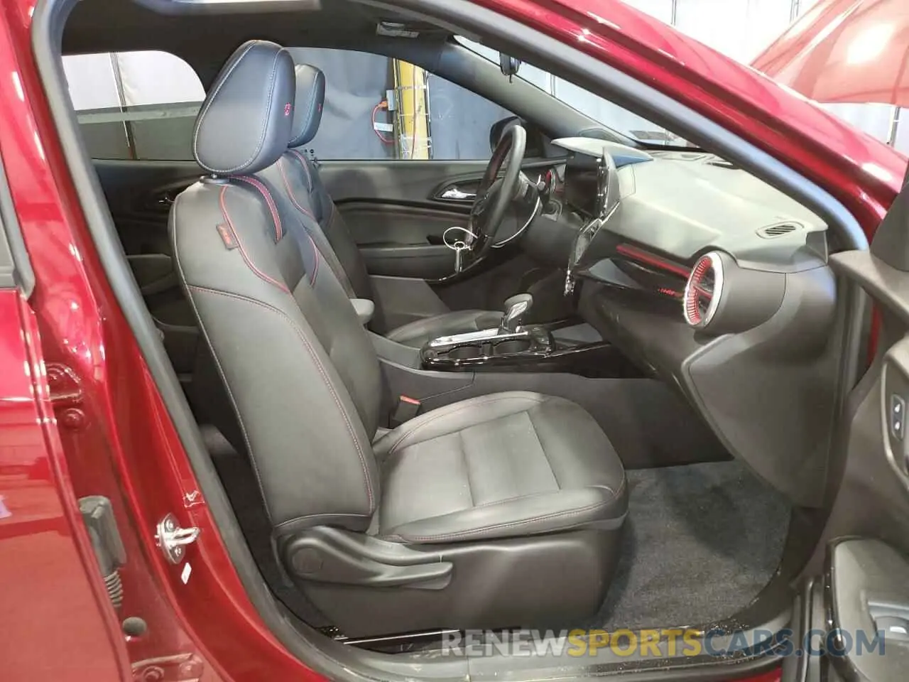7 Фотография поврежденного автомобиля KL77LJE2XRC096654 CHEVROLET TRAX 2RS 2024