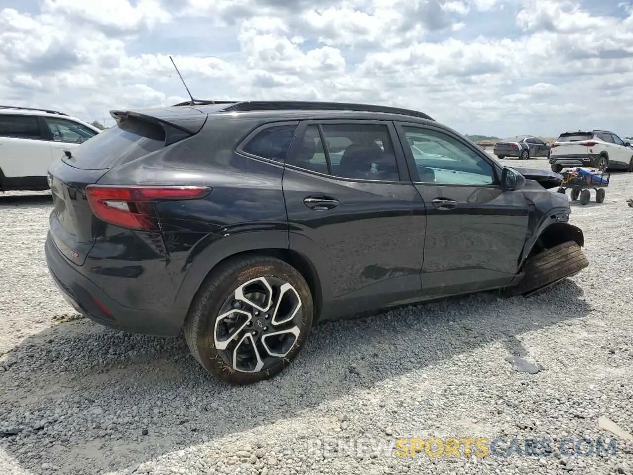 3 Фотография поврежденного автомобиля KL77LJEP3SC093709 CHEVROLET TRAX 2RS 2025