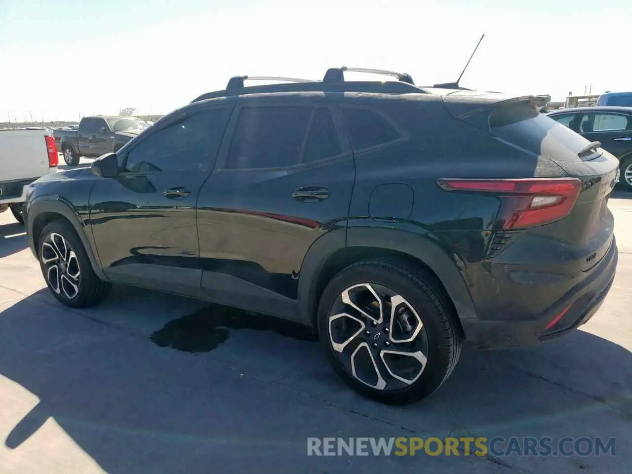 2 Фотография поврежденного автомобиля KL77LJEPXSC065258 CHEVROLET TRAX 2RS 2025