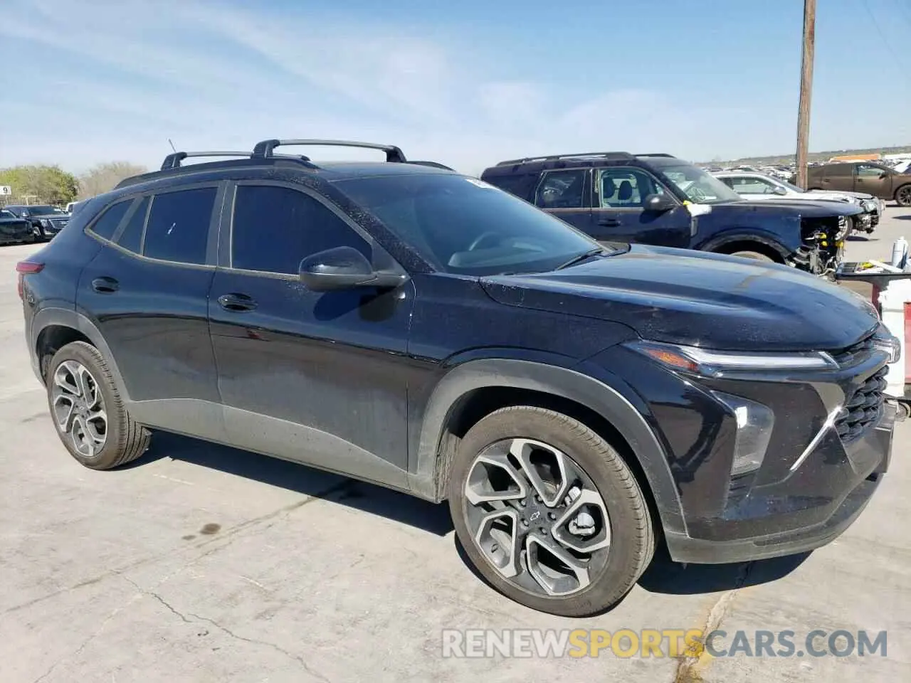 4 Фотография поврежденного автомобиля KL77LJEPXSC065258 CHEVROLET TRAX 2RS 2025