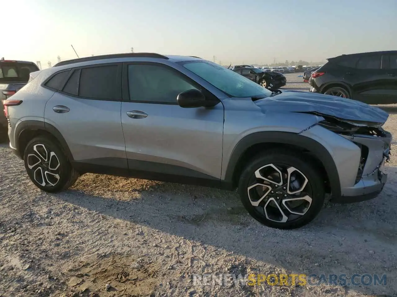 4 Фотография поврежденного автомобиля KL77LJEPXSC067060 CHEVROLET TRAX 2RS 2025