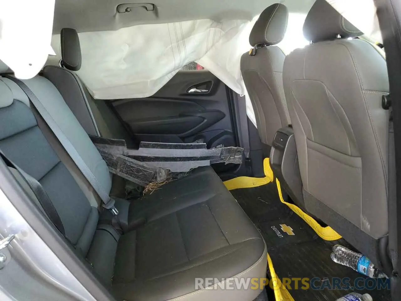 11 Photograph of a damaged car KL77LKE22RC230613 CHEVROLET TRAX ACTIV 2024