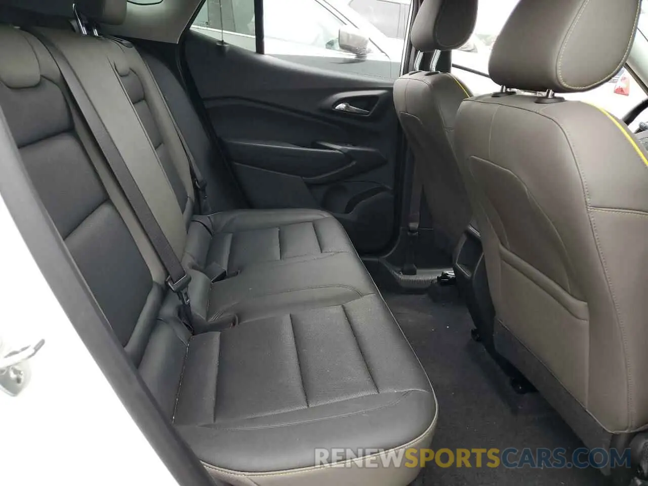 10 Photograph of a damaged car KL77LKE23RC200942 CHEVROLET TRAX ACTIV 2024