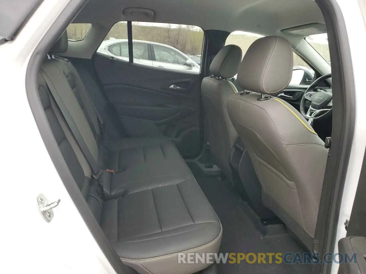 11 Фотография поврежденного автомобиля KL77LKE25RC200814 CHEVROLET TRAX ACTIV 2024