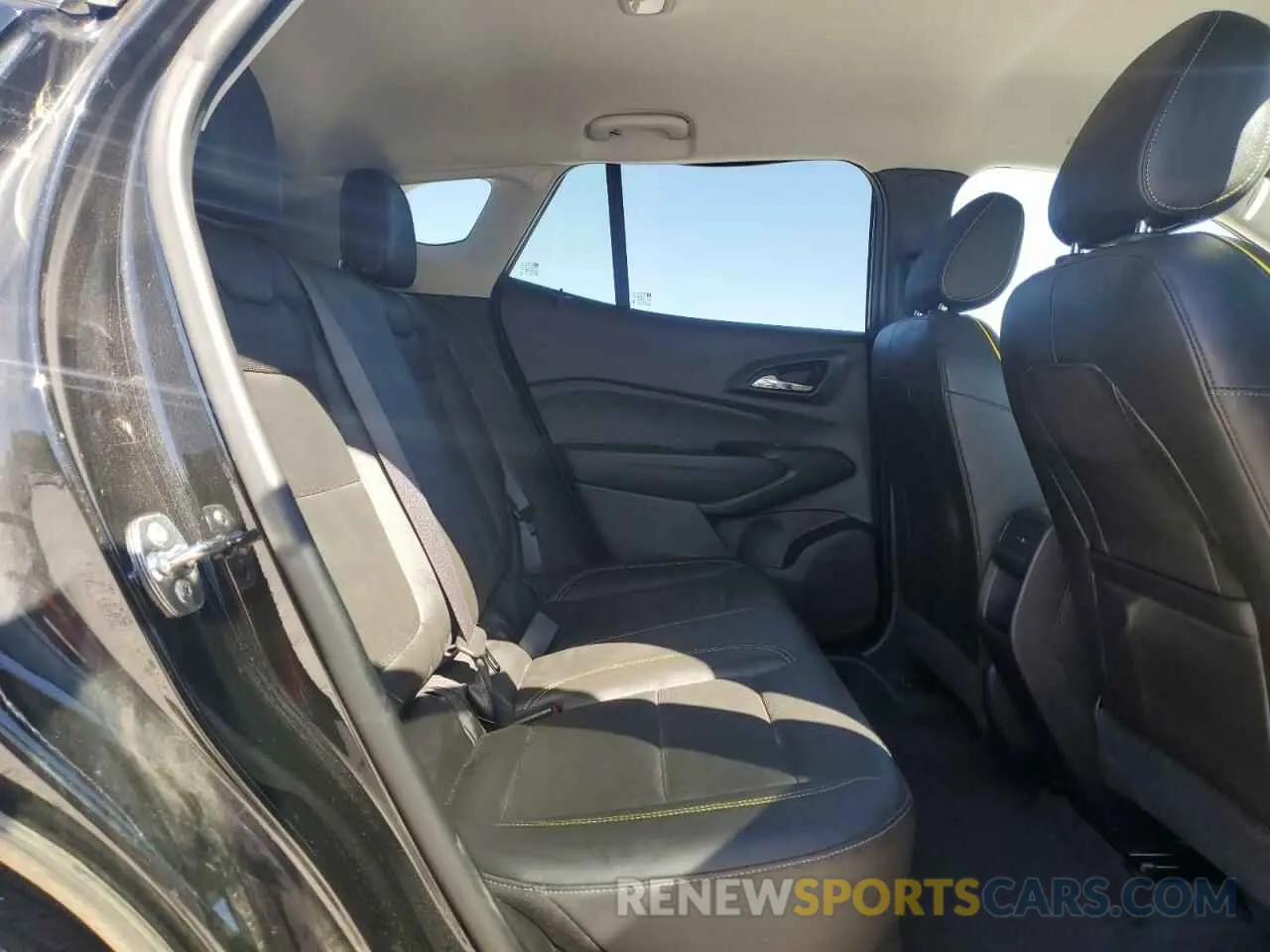 11 Фотография поврежденного автомобиля KL77LKEP0SC101917 CHEVROLET TRAX ACTIV 2025
