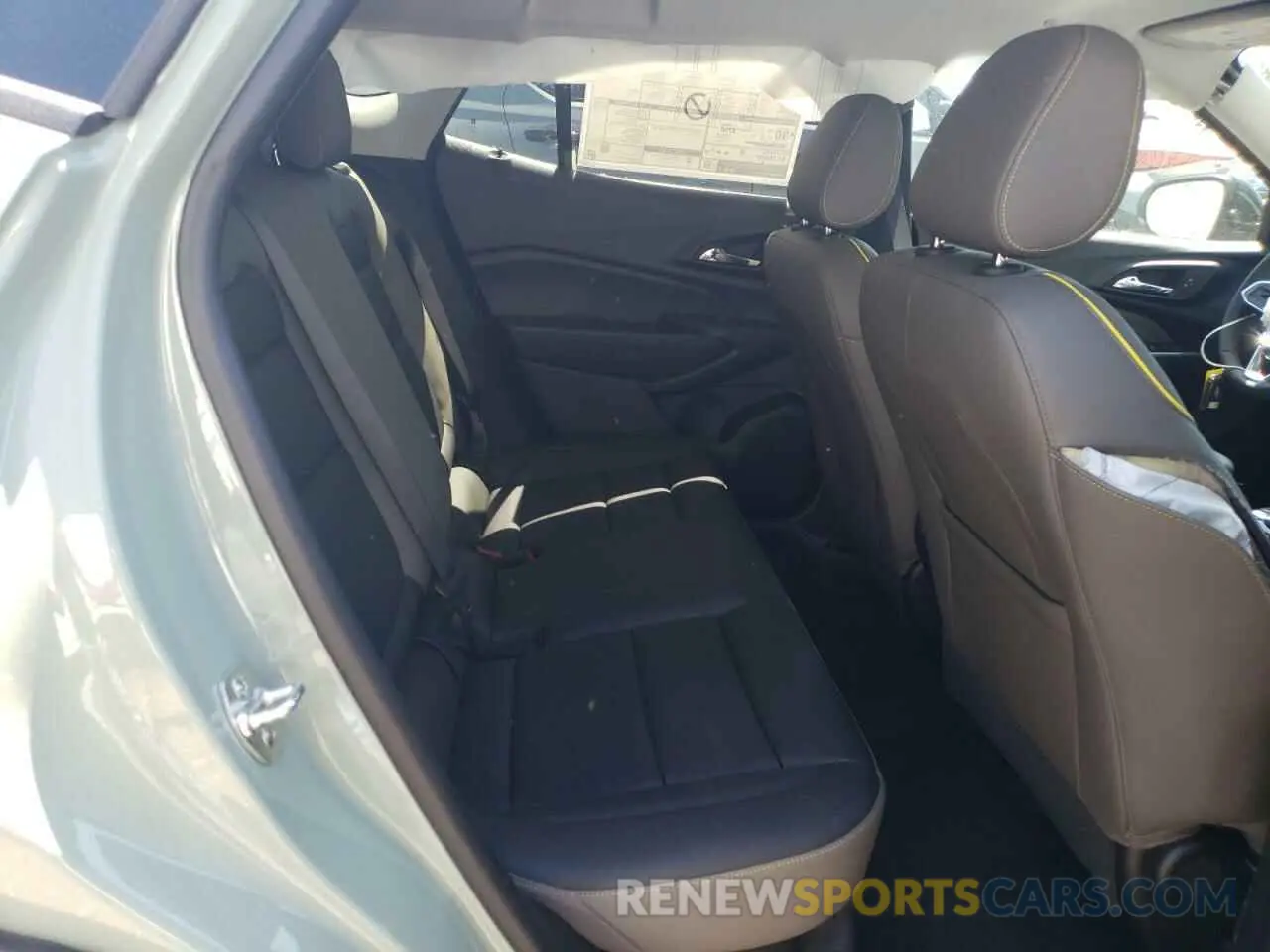 10 Photograph of a damaged car KL77LKEP0SC141012 CHEVROLET TRAX ACTIV 2025