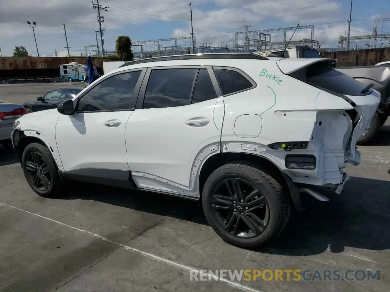 2 Фотография поврежденного автомобиля KL77LKEP2SC047911 CHEVROLET TRAX ACTIV 2025
