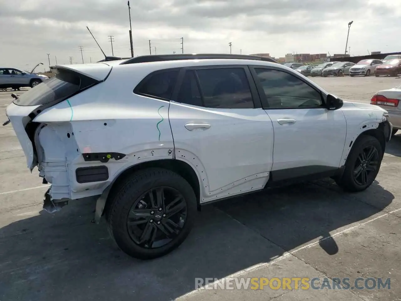 3 Фотография поврежденного автомобиля KL77LKEP2SC047911 CHEVROLET TRAX ACTIV 2025