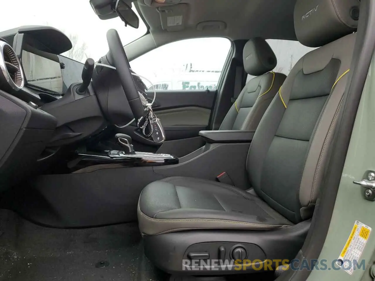 7 Фотография поврежденного автомобиля KL77LKEP7SC100960 CHEVROLET TRAX ACTIV 2025