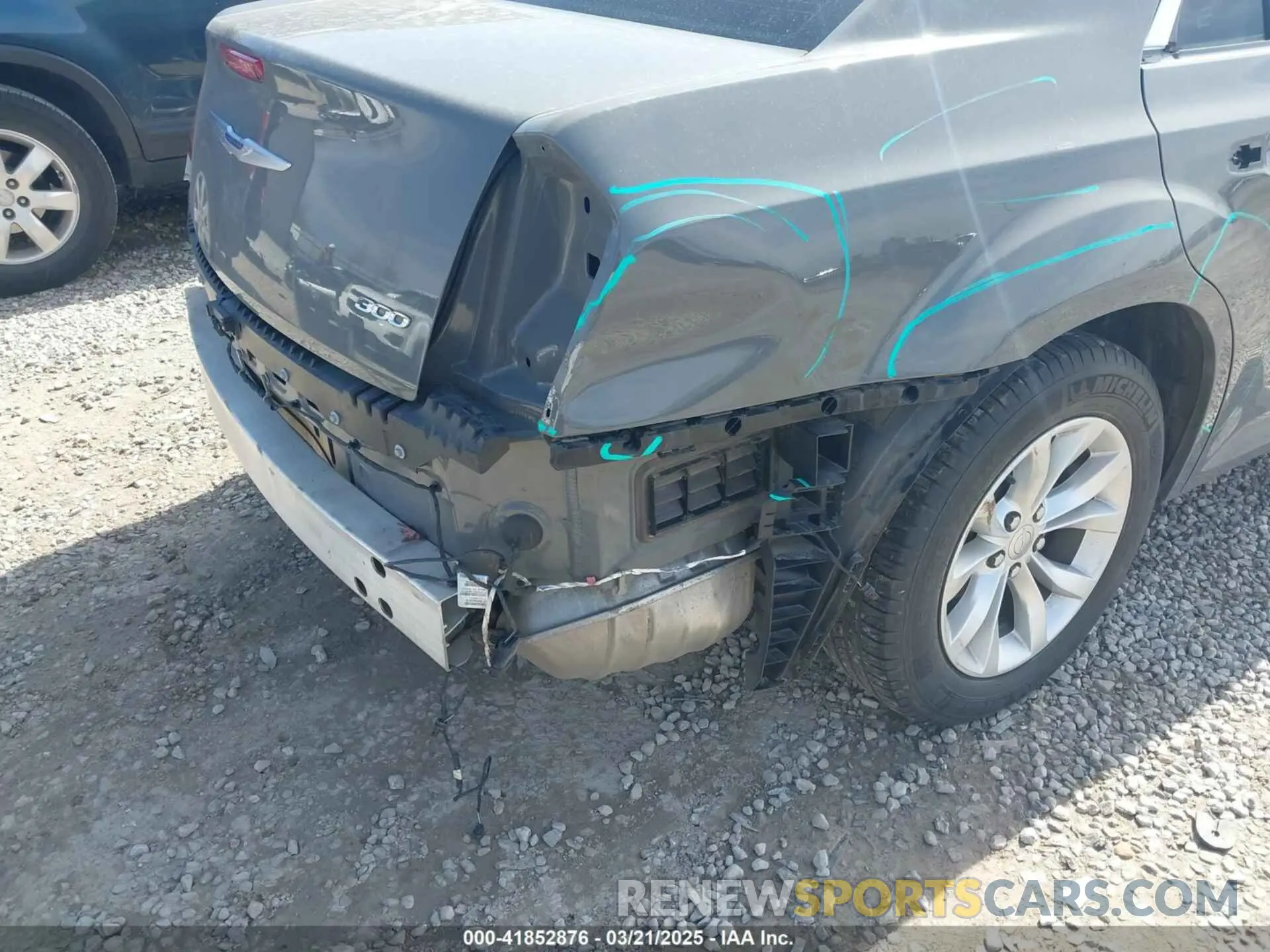 19 Photograph of a damaged car 2C3CCAAG0KH564997 CHRYSLER 300 2019