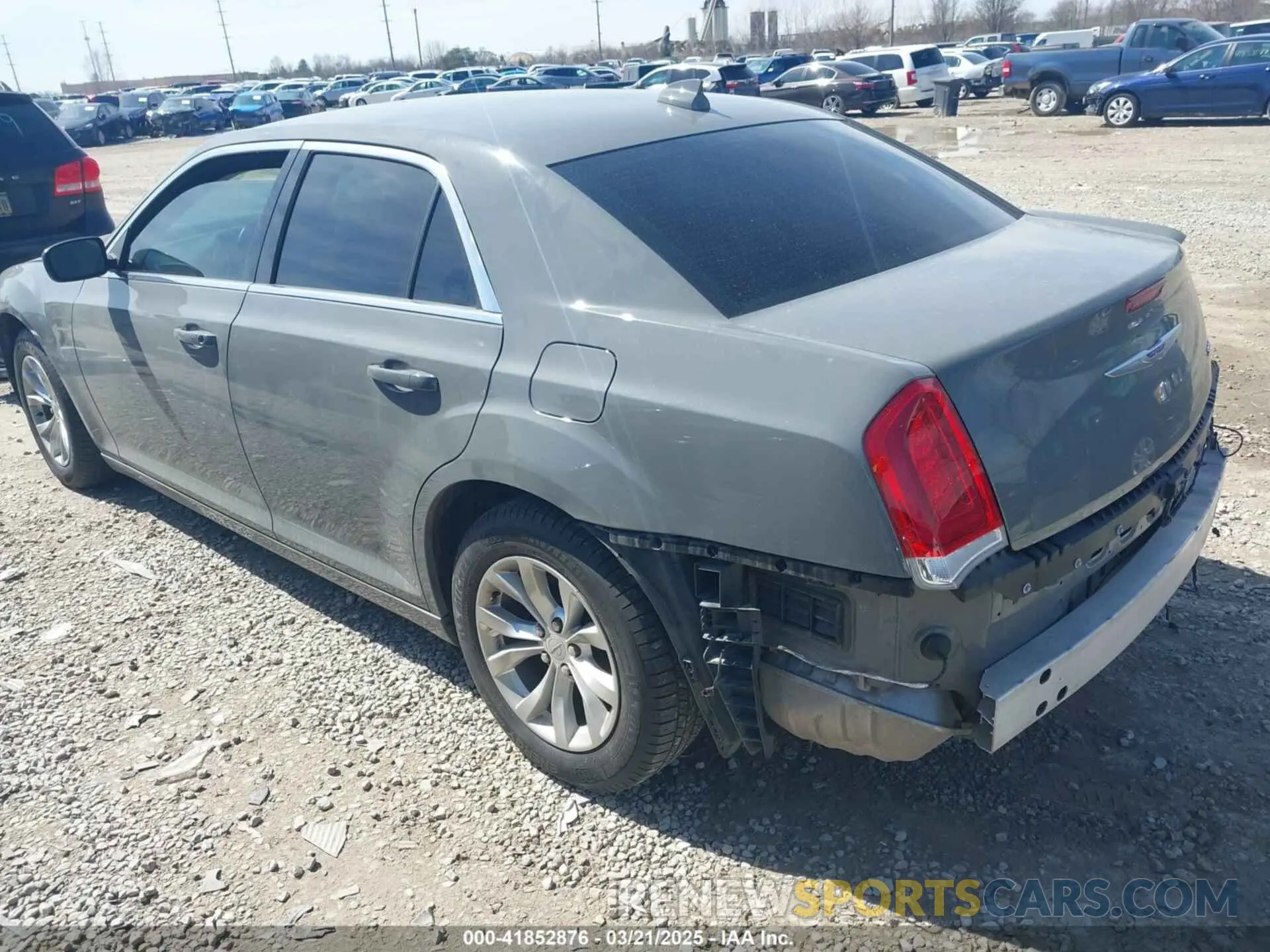 3 Photograph of a damaged car 2C3CCAAG0KH564997 CHRYSLER 300 2019