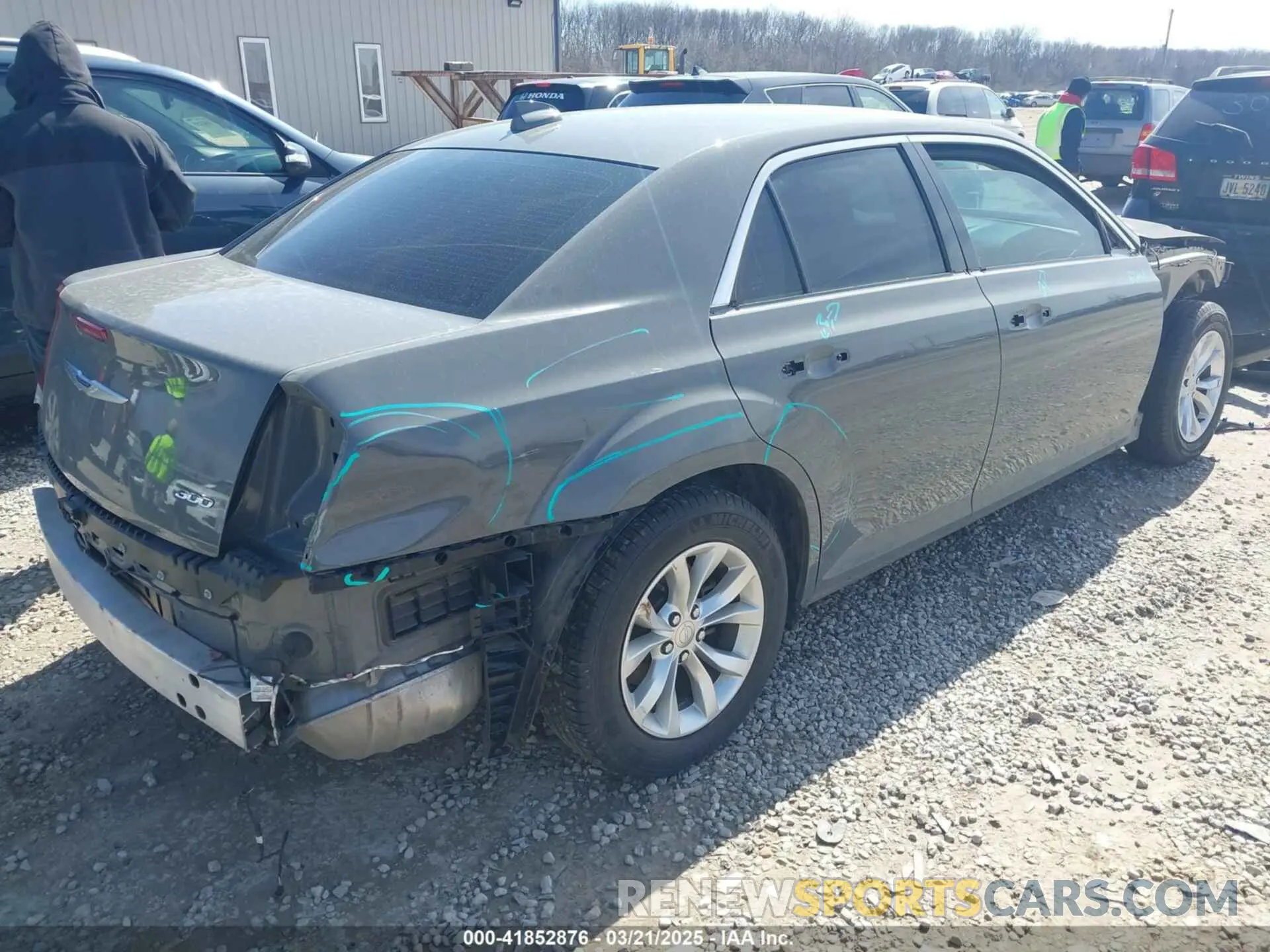 4 Photograph of a damaged car 2C3CCAAG0KH564997 CHRYSLER 300 2019