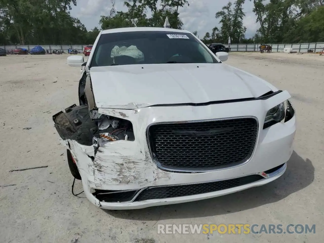 5 Фотография поврежденного автомобиля 2C3CCAAG1KH590282 CHRYSLER 300 2019