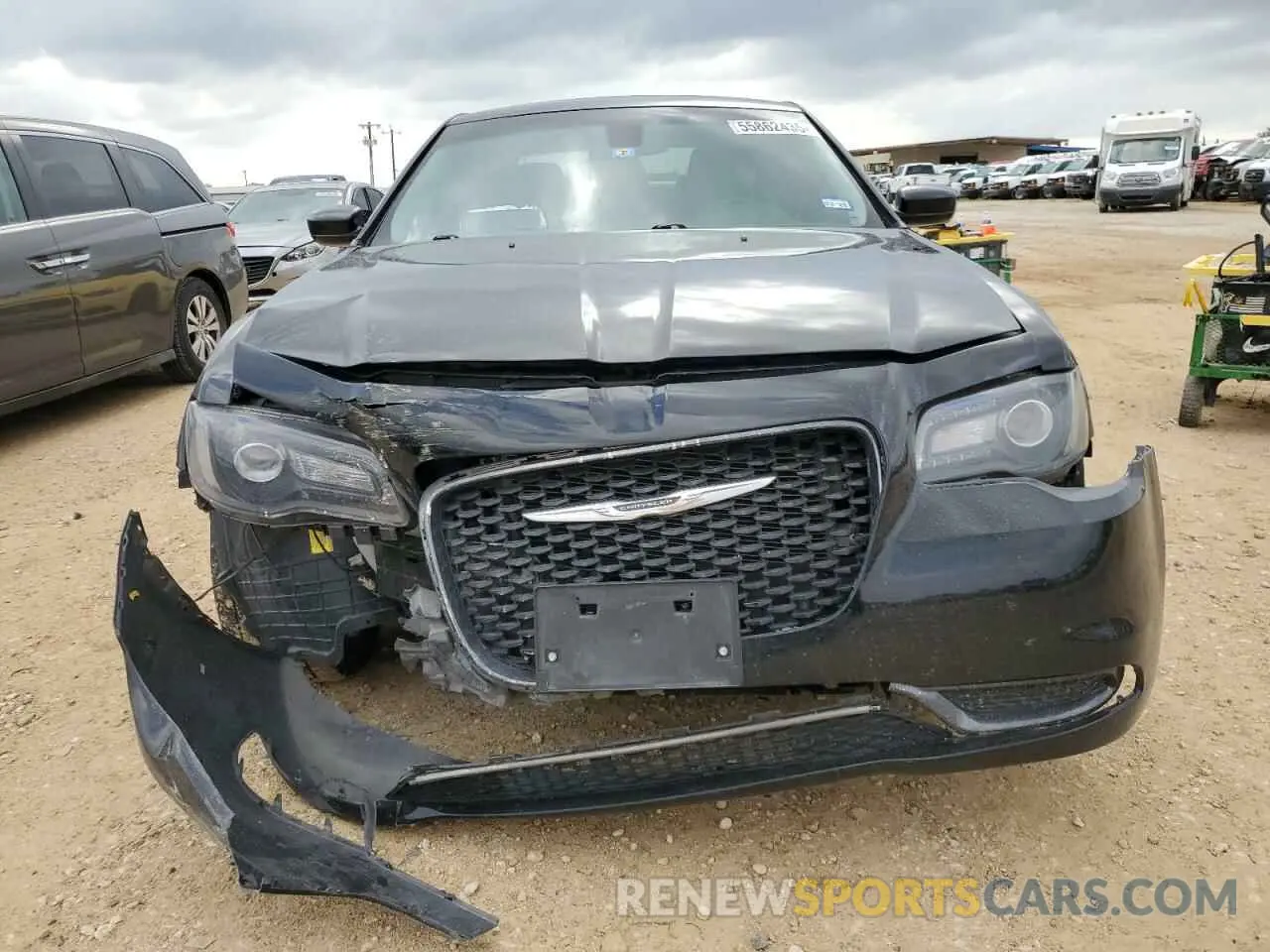 5 Photograph of a damaged car 2C3CCAAG1KH610336 CHRYSLER 300 2019