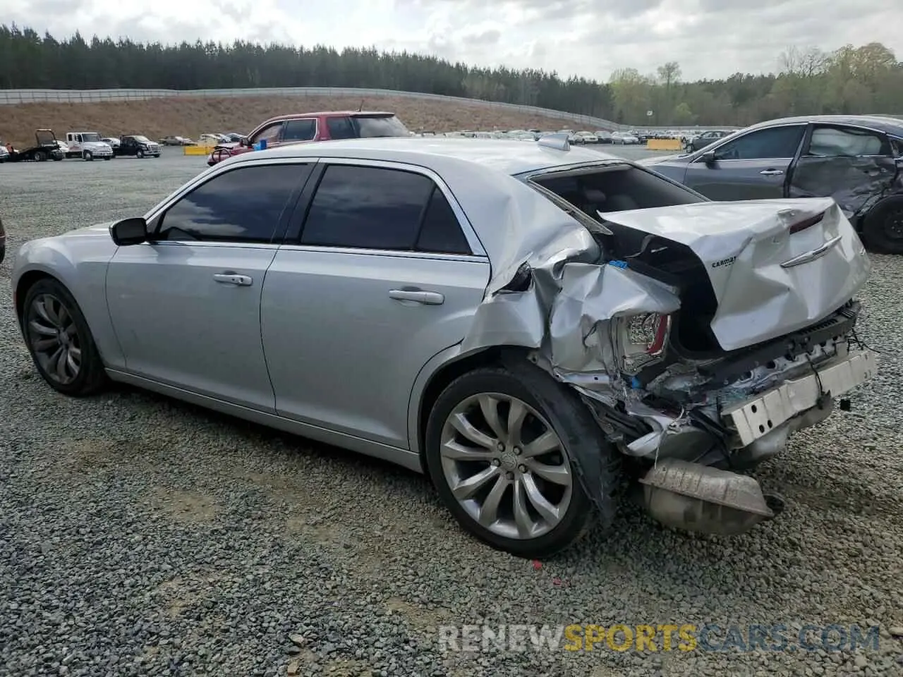 2 Фотография поврежденного автомобиля 2C3CCAAG1KH667202 CHRYSLER 300 2019