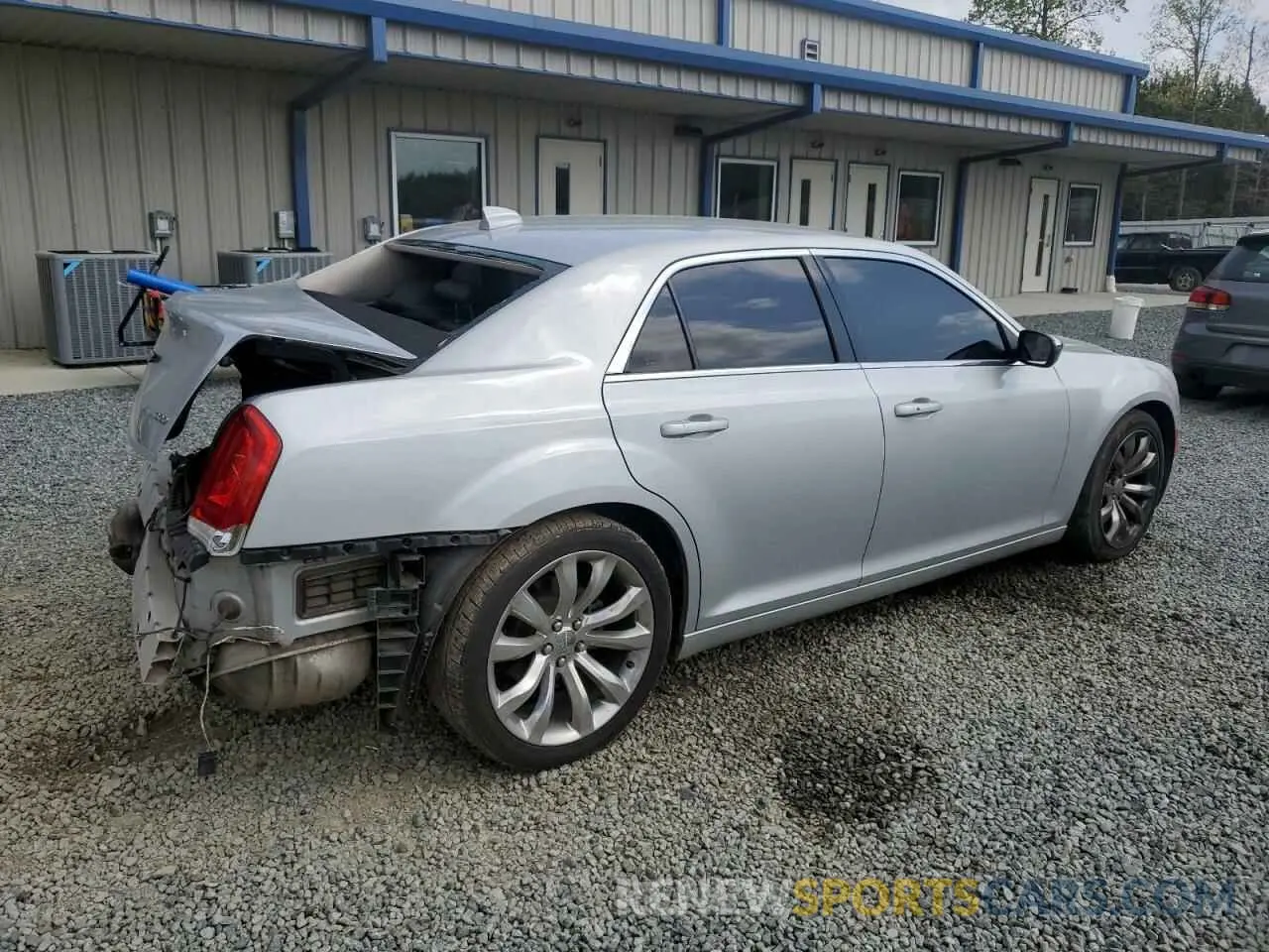 3 Фотография поврежденного автомобиля 2C3CCAAG1KH667202 CHRYSLER 300 2019