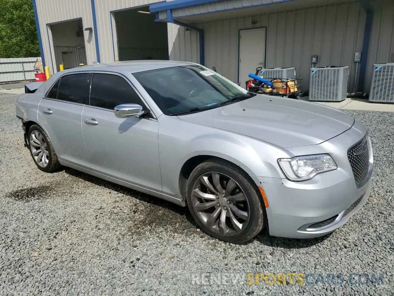 4 Фотография поврежденного автомобиля 2C3CCAAG1KH667202 CHRYSLER 300 2019