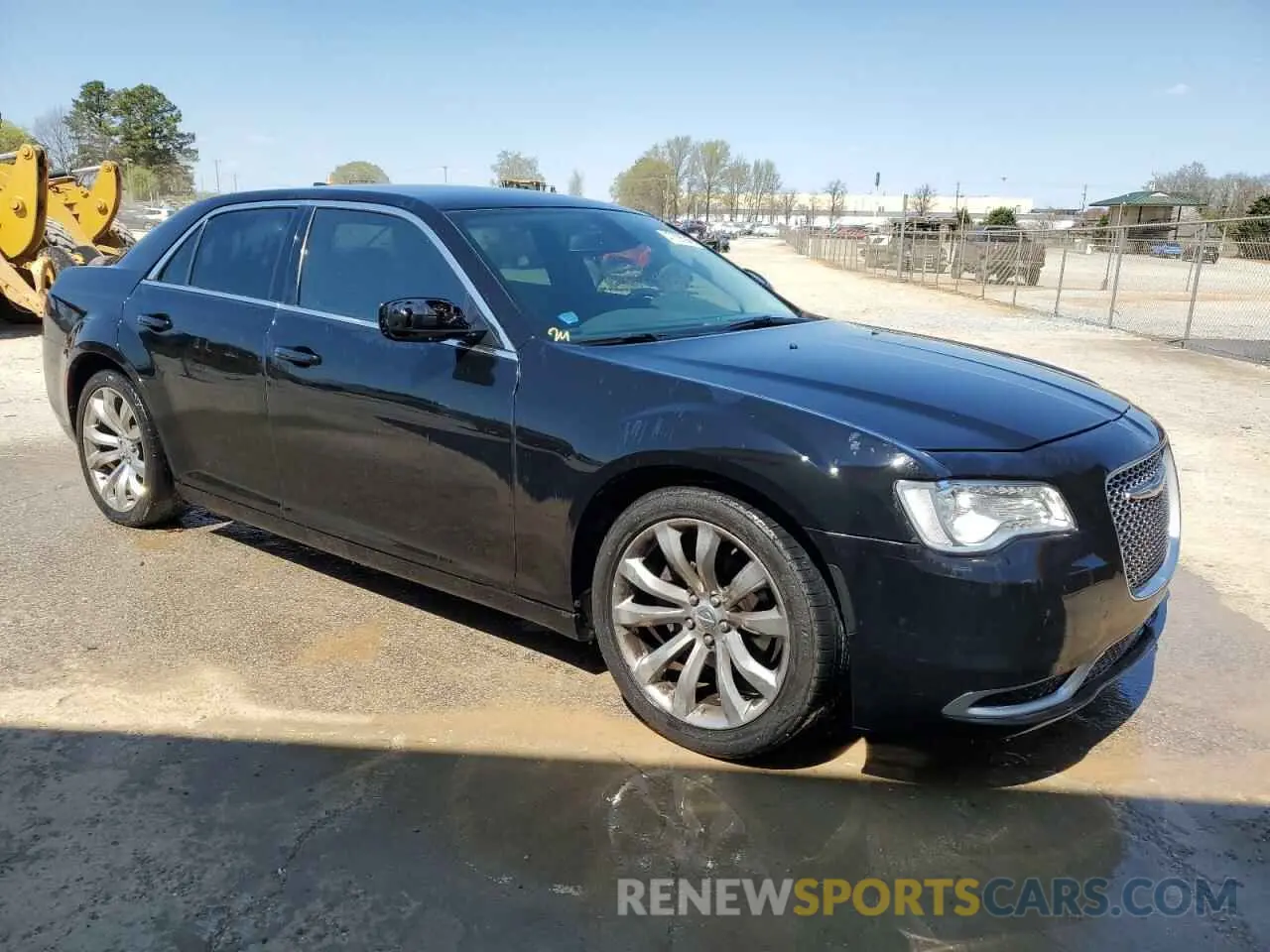 4 Photograph of a damaged car 2C3CCAAG1KH733179 CHRYSLER 300 2019