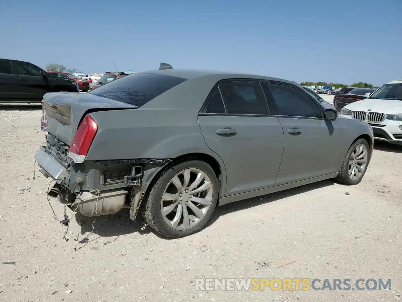 3 Photograph of a damaged car 2C3CCAAG2KH566380 CHRYSLER 300 2019