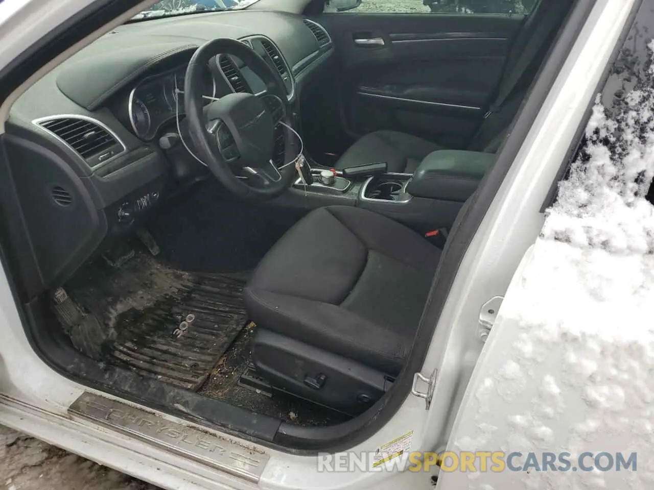 7 Фотография поврежденного автомобиля 2C3CCAAG2KH648299 CHRYSLER 300 2019