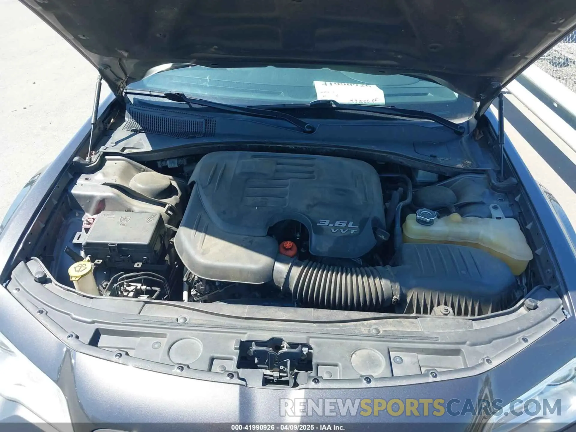 10 Photograph of a damaged car 2C3CCAAG2KH693985 CHRYSLER 300 2019