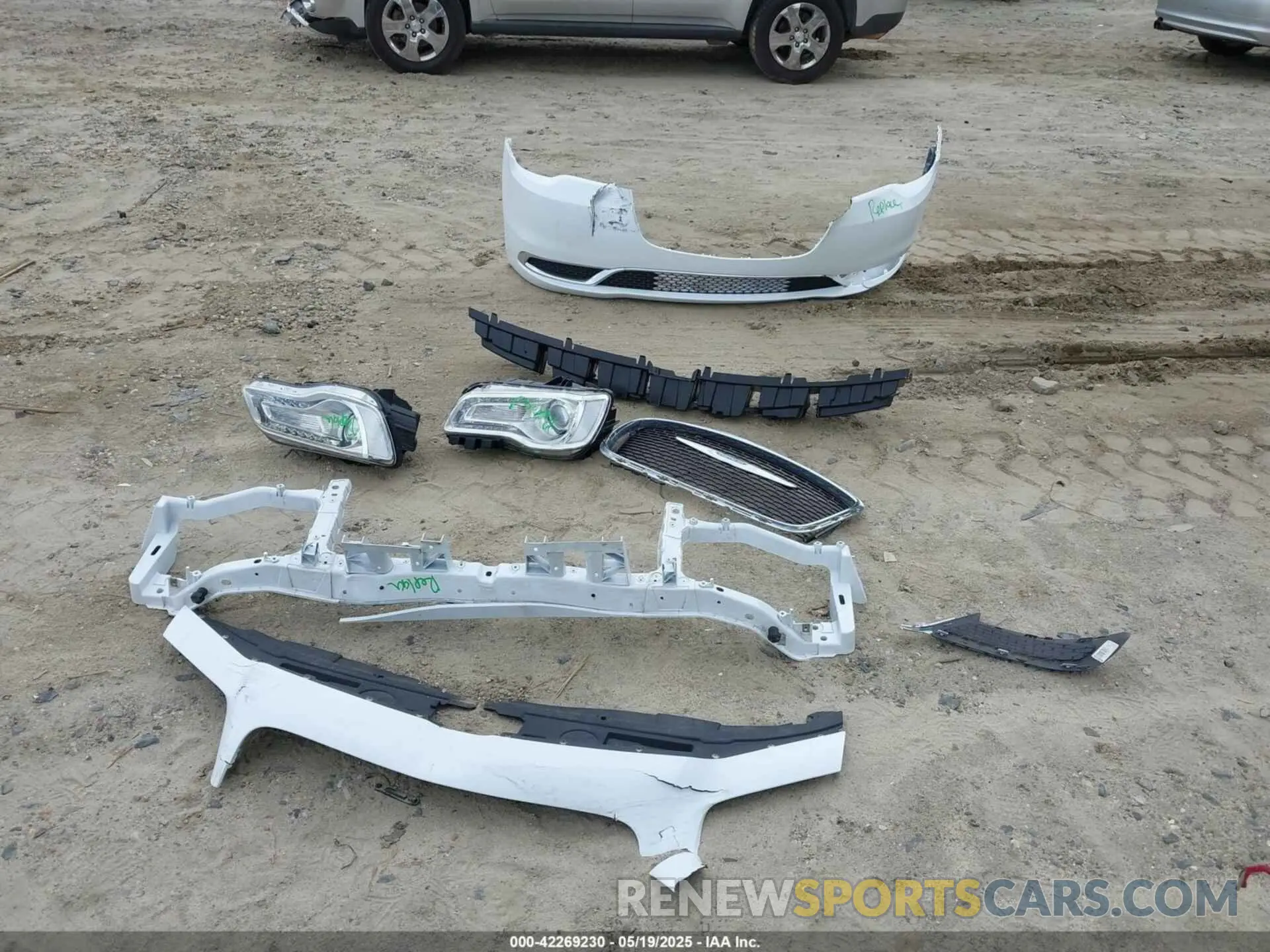 12 Photograph of a damaged car 2C3CCAAG3KH602030 CHRYSLER 300 2019