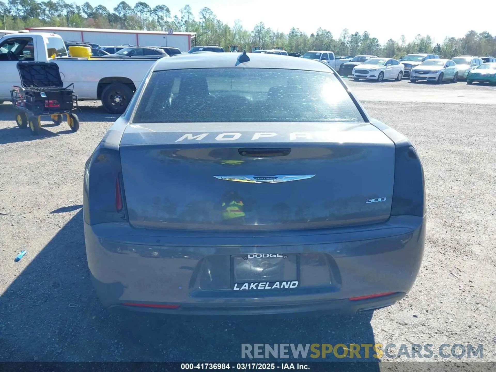 16 Фотография поврежденного автомобиля 2C3CCAAG3KH671588 CHRYSLER 300 2019
