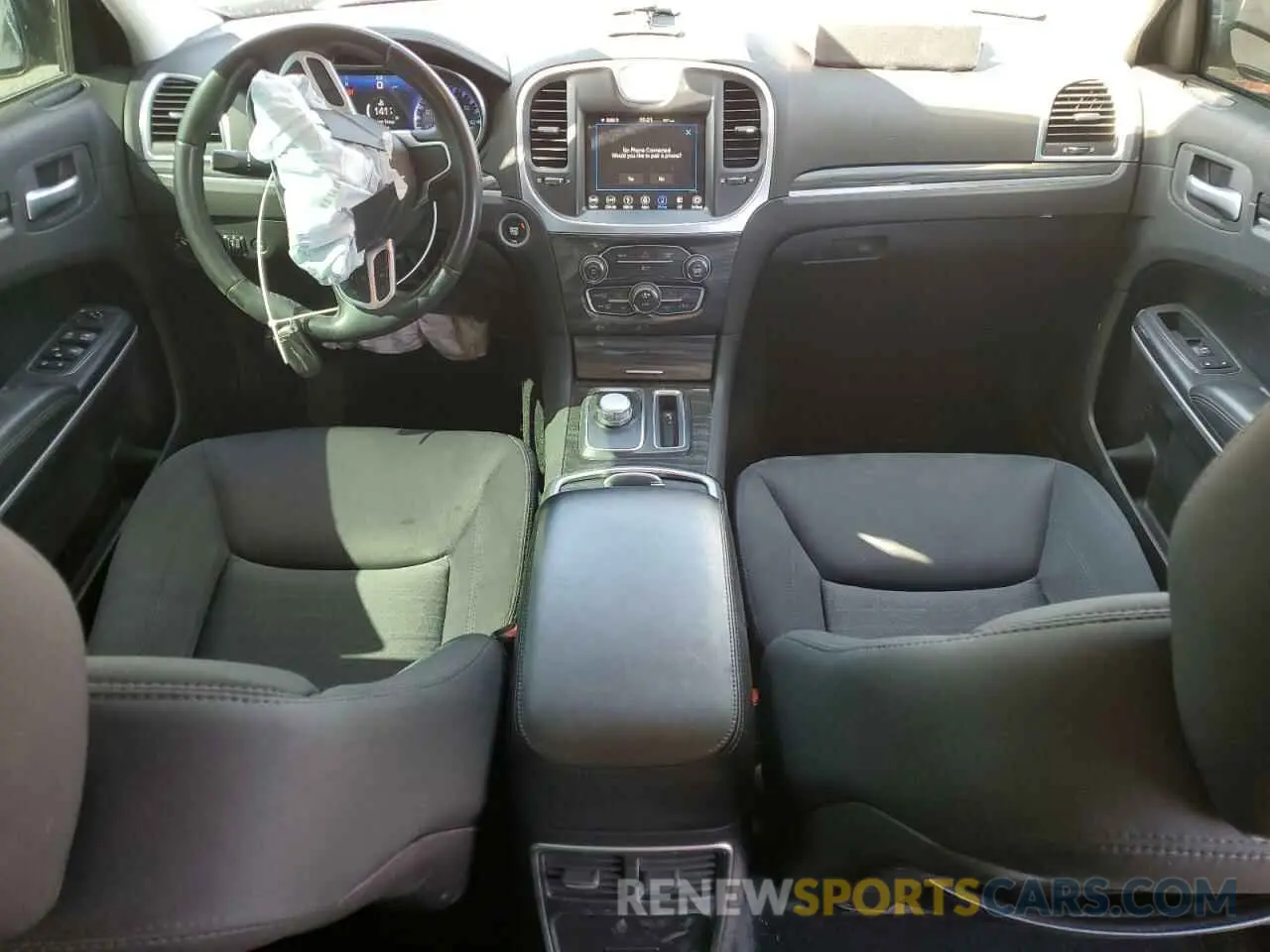 8 Photograph of a damaged car 2C3CCAAG3KH684244 CHRYSLER 300 2019