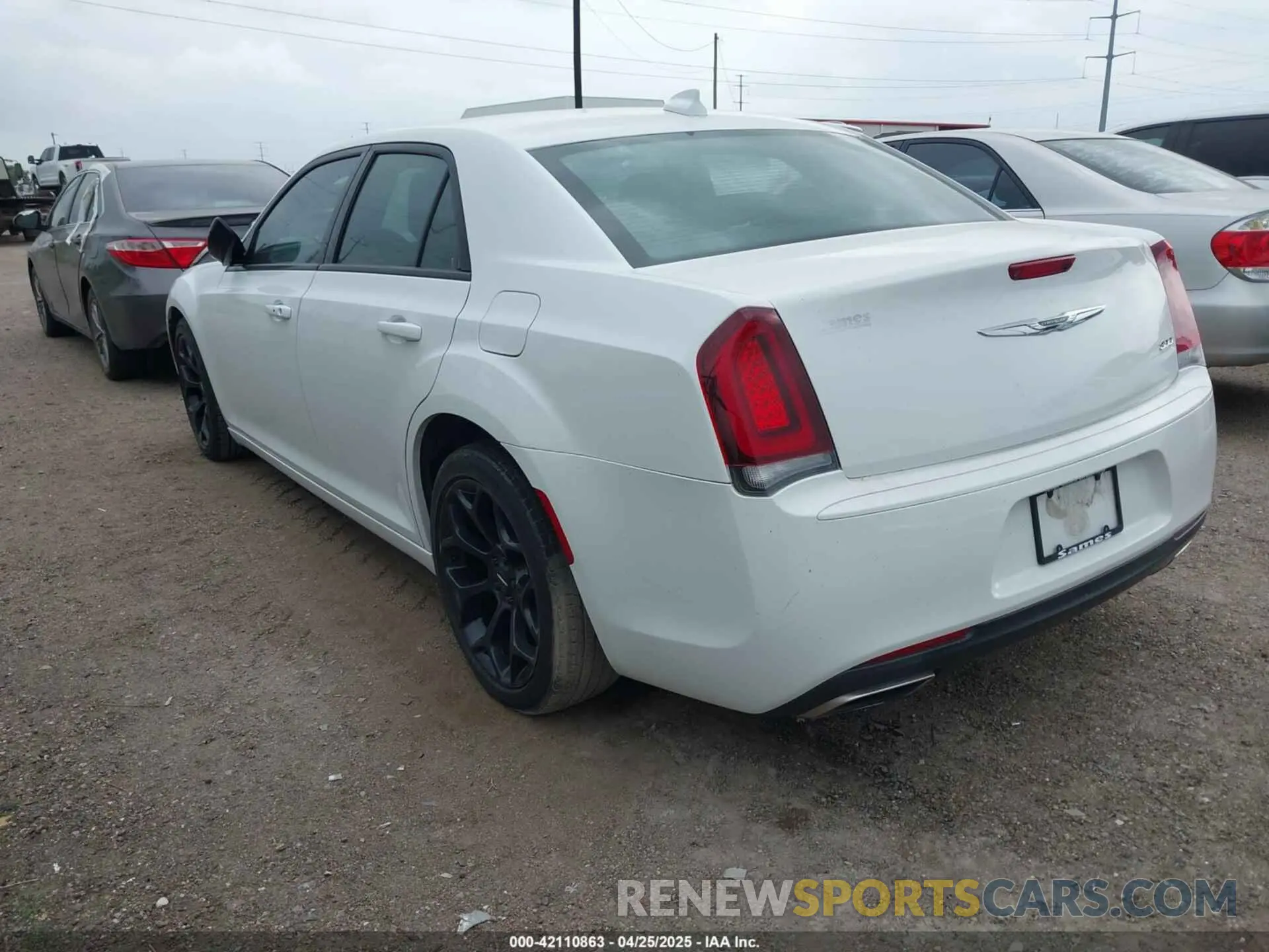 3 Фотография поврежденного автомобиля 2C3CCAAG5KH693740 CHRYSLER 300 2019