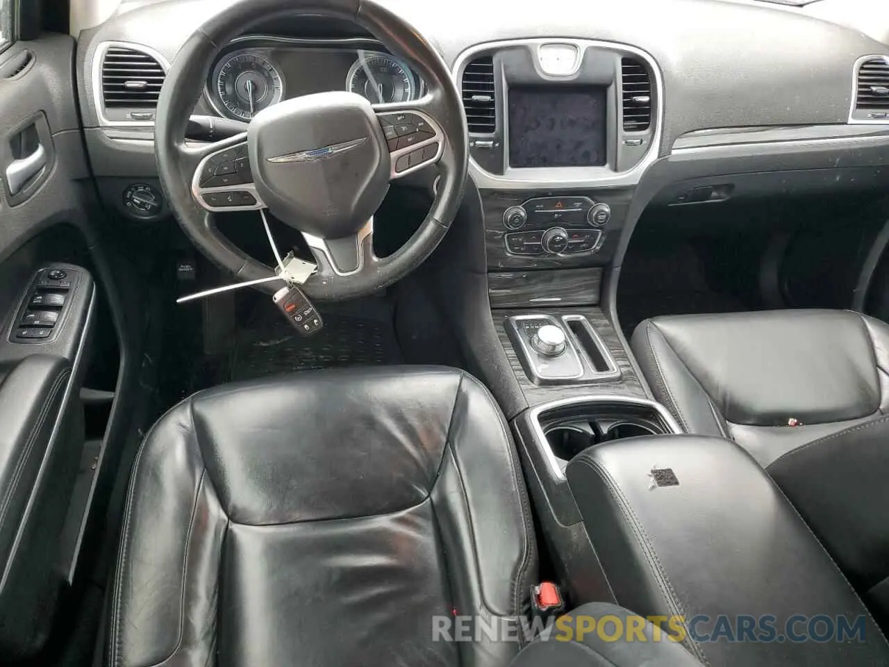 8 Photograph of a damaged car 2C3CCAAG6KH548125 CHRYSLER 300 2019